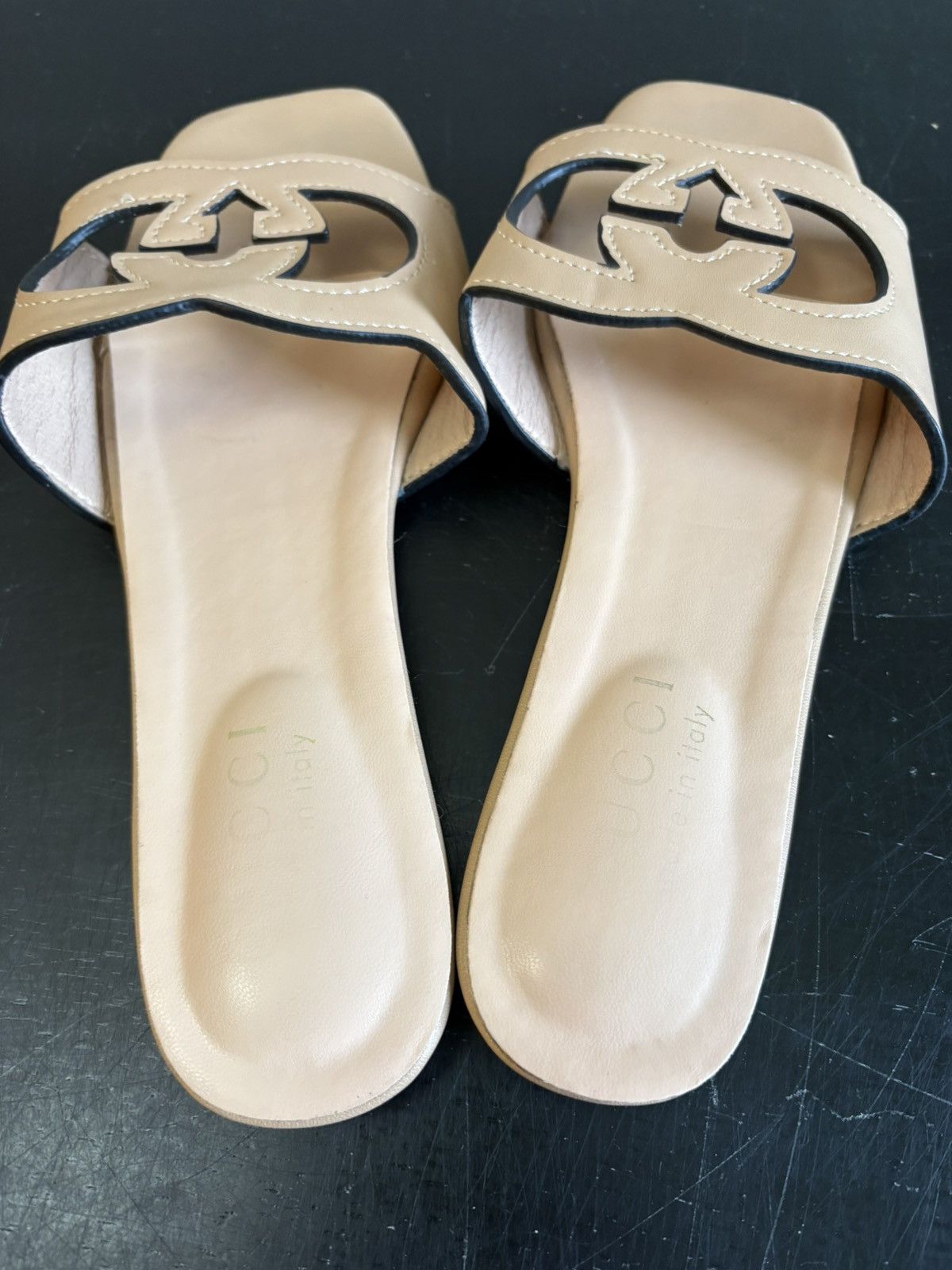 Gucci Gucci GG Interlocking Strap Leather Slides Beige Size US 7 / IT 37 - 7 Thumbnail