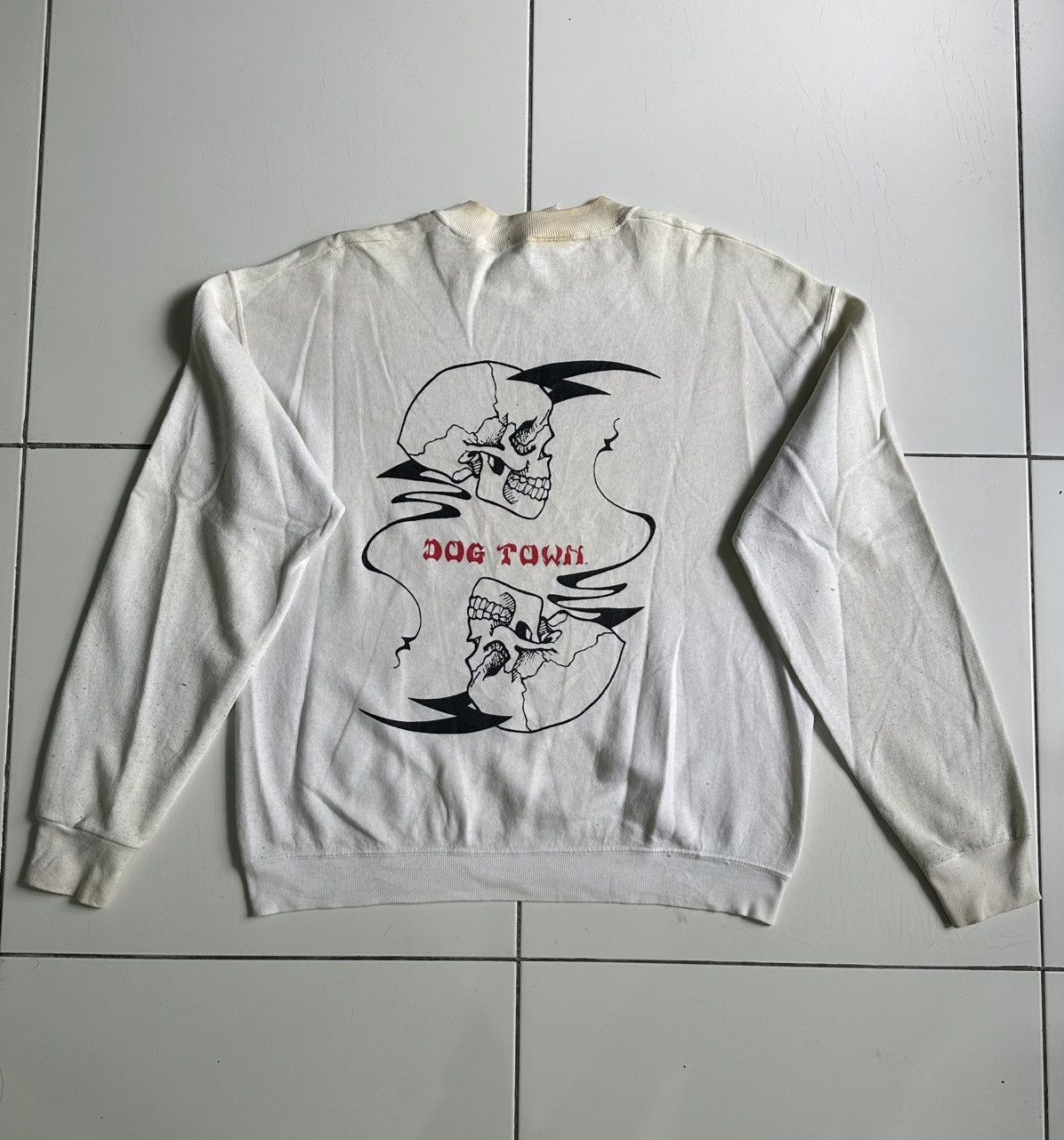 Fruit Of The Loom Vintage 90s Dog Town Skull stain White Crewneck Size US L / EU 52-54 / 3 - 1 Thumbnail