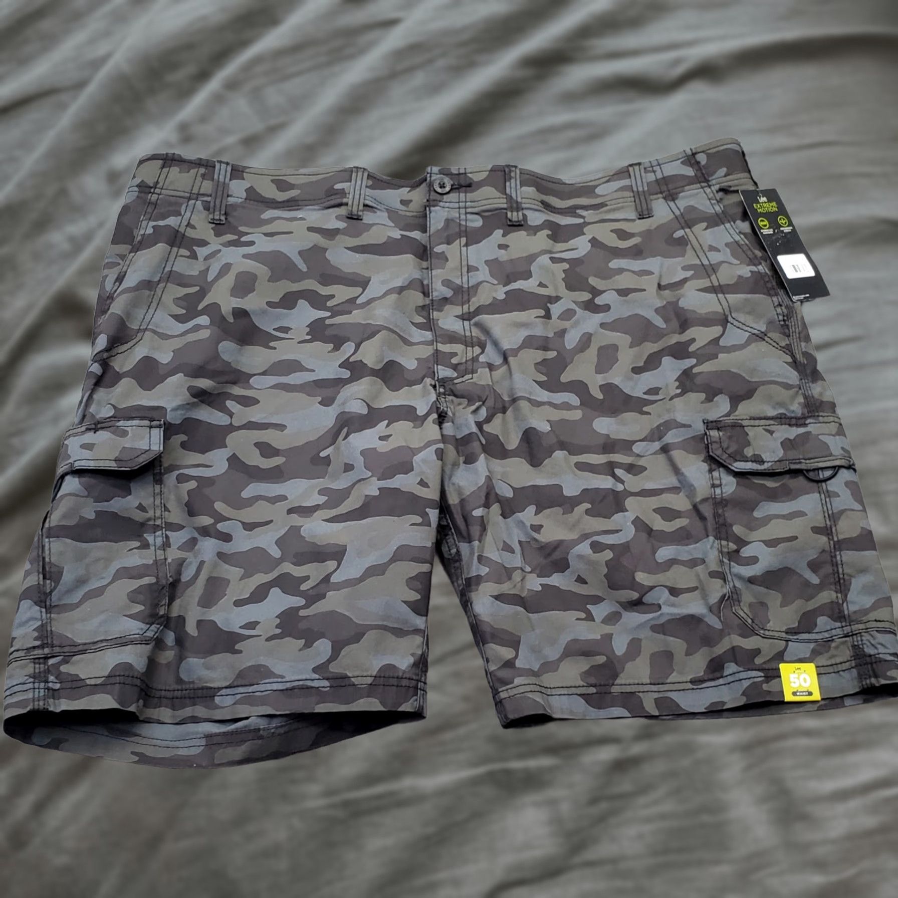 Lee Lee Womens Cargo Shorts 50 Multi Camo Stretch Crossroad Extreme Motion Size 36" / US 14 / IT 50 - 1 Thumbnail