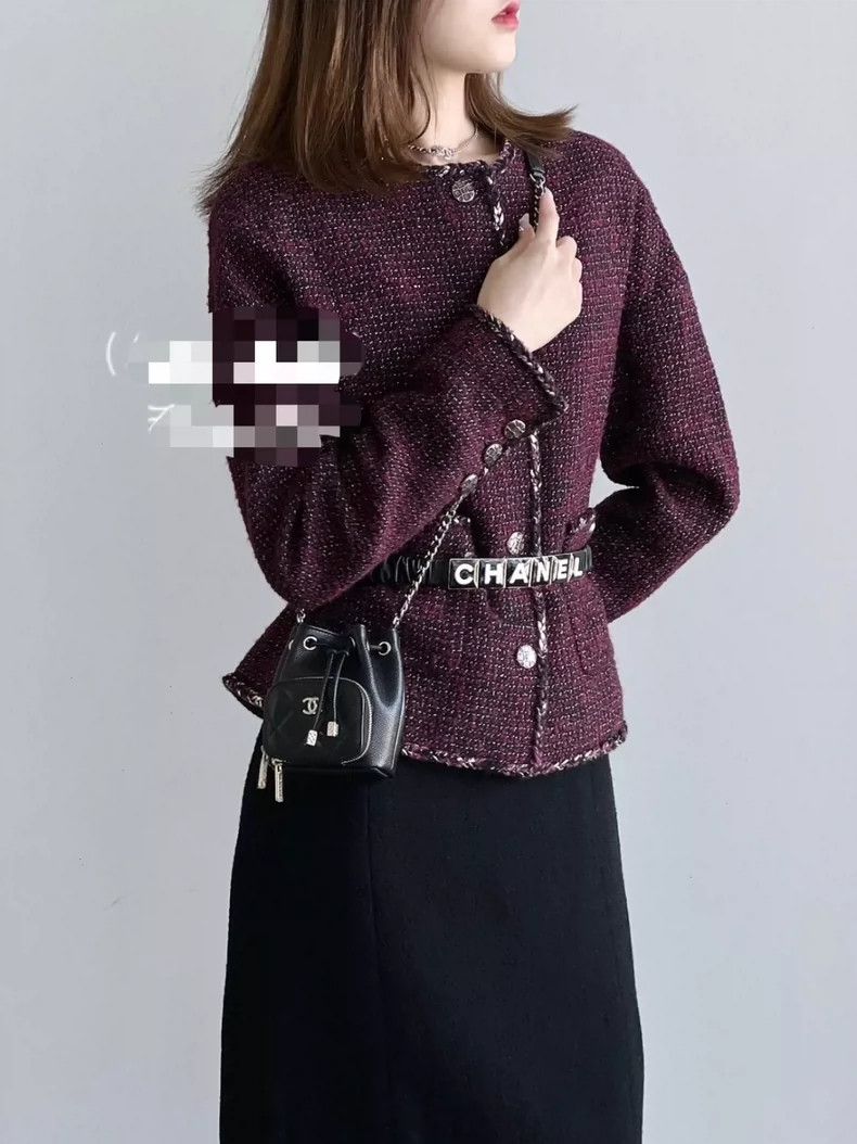 Chanel Chanel 22A soft tweed off-shoulder round-neck jacket 2504-N Size XS / US 0-2 / IT 36-38 - 9 Thumbnail
