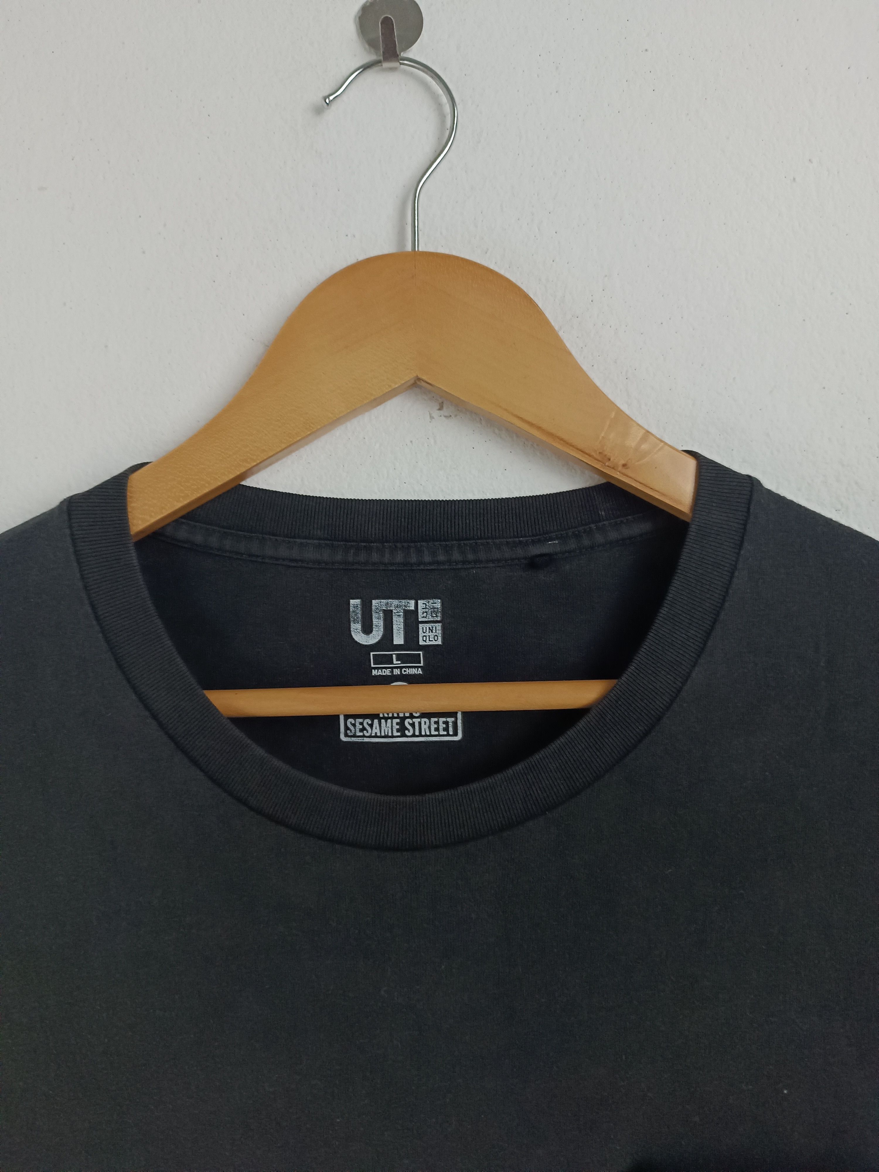 Kaws VINTAGE FADED KAWS X SESAME STREET POCKET TEE VERY RARE Size US L / EU 52-54 / 3 - 5 Thumbnail