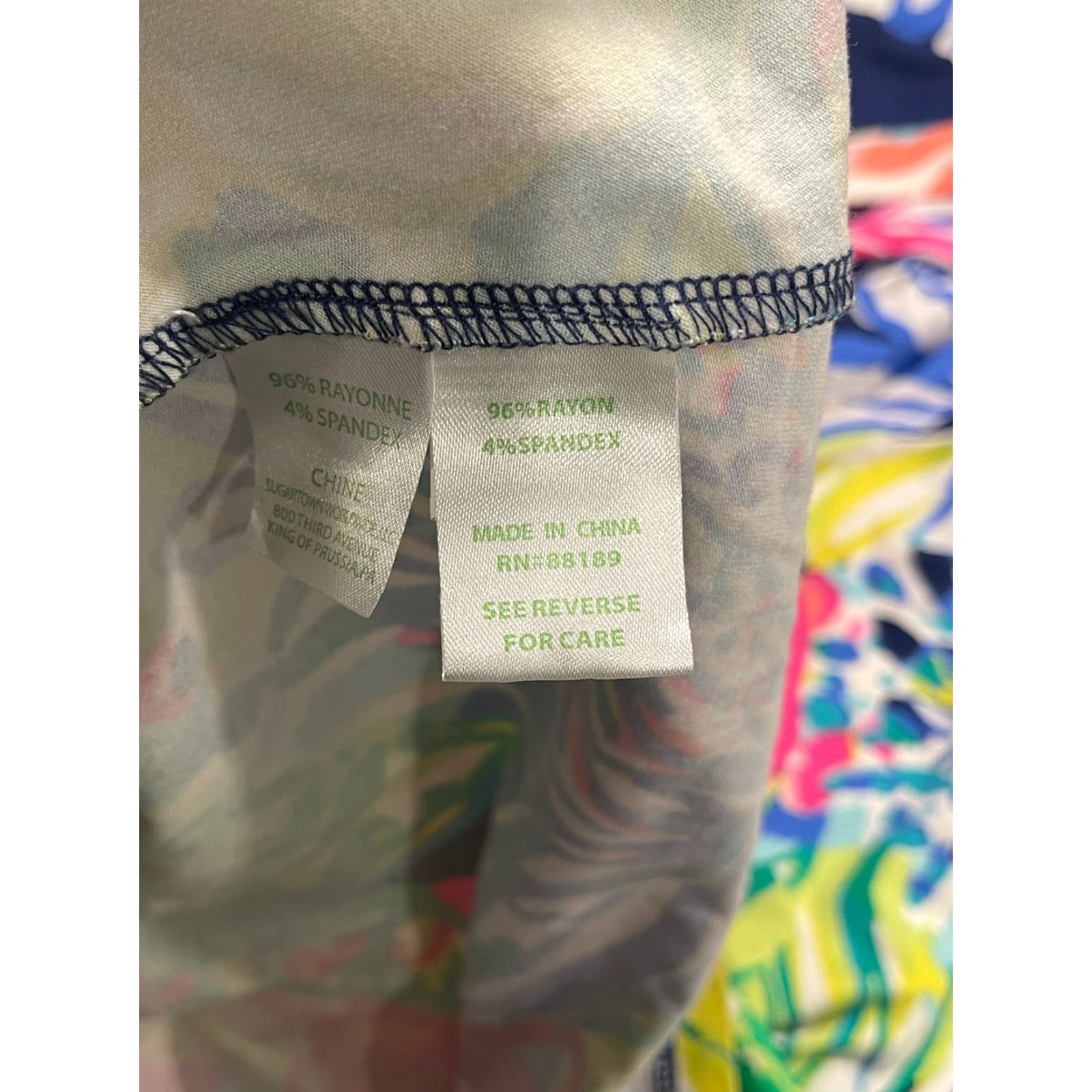 Lilly Pulitzer Lilly Pulitzer Fleur Resort Navy Travelers Palm Print Knit Dress XXS Women Shift V-Neck Short Multicolor - Lilly Pulitzer Size XXS / US 00 / IT 34 - 5 Thumbnail