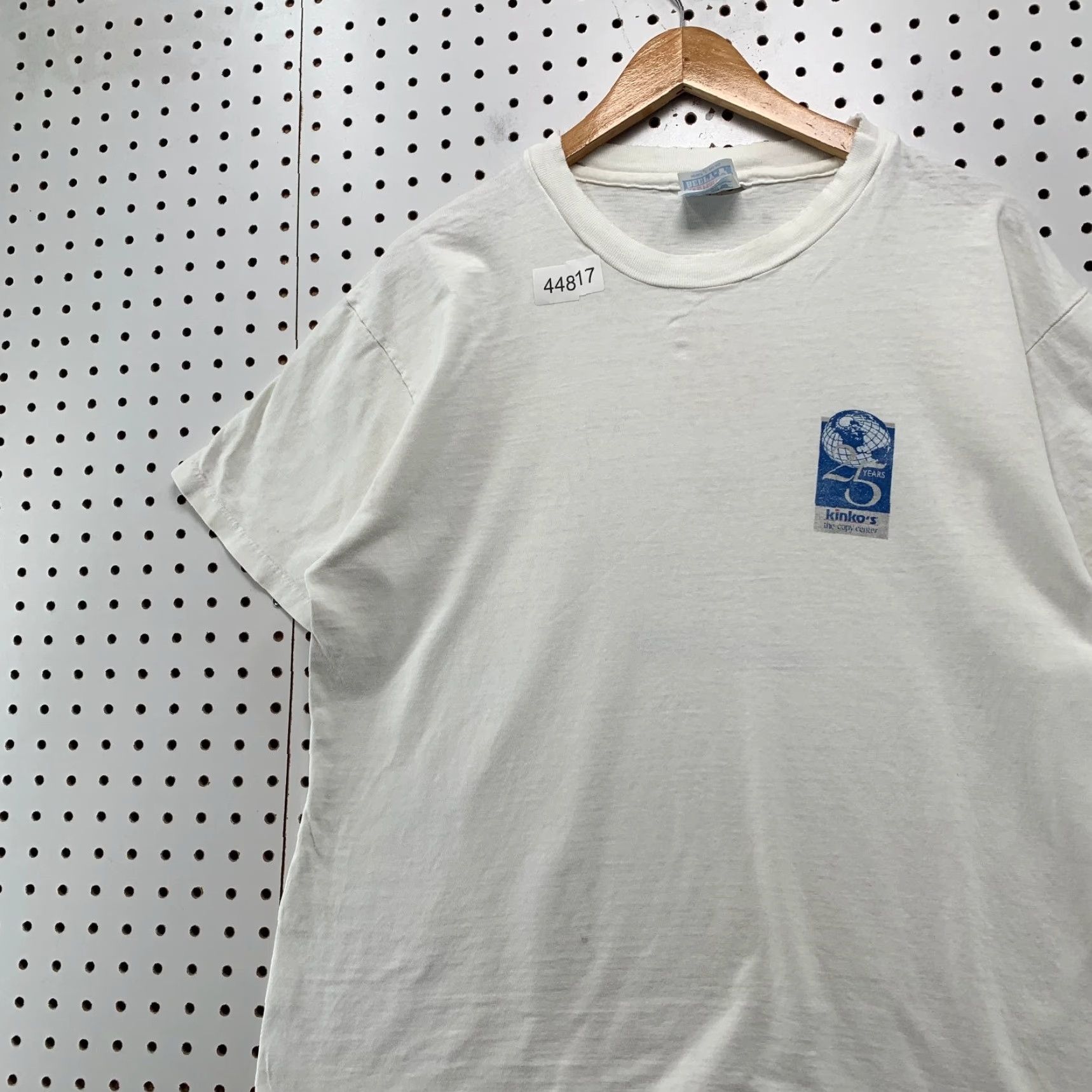 Hanes VINTAGE Kinkos Smiley Face Shirt Mens L White Hanes T-Shirt 90s Cyber Punk Hippie Hi Tech Funny USA Women/Men Size US L / EU 52-54 / 3 - 3 Thumbnail
