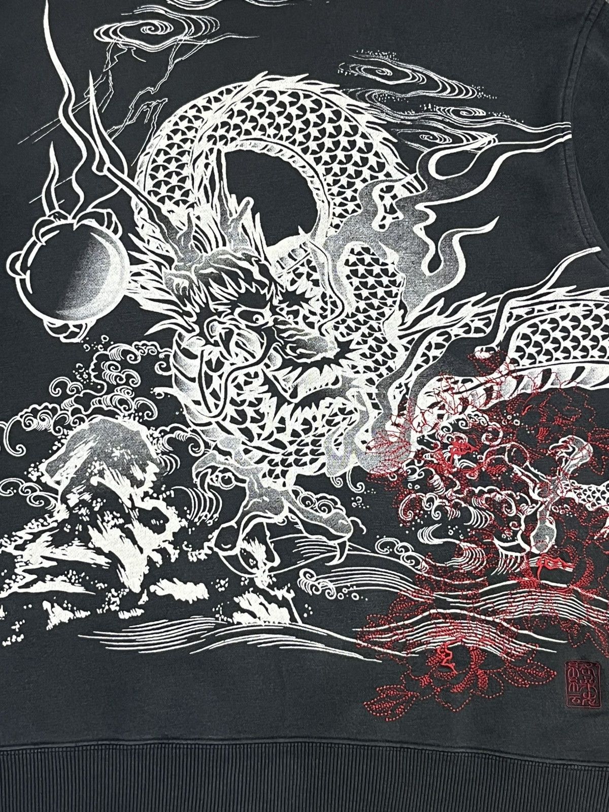 Karakuri Tamashii Karakuri Tamashii Dragon Print Japan Faded Black Sweater Size US XL / EU 56 / 4 - 7 Thumbnail