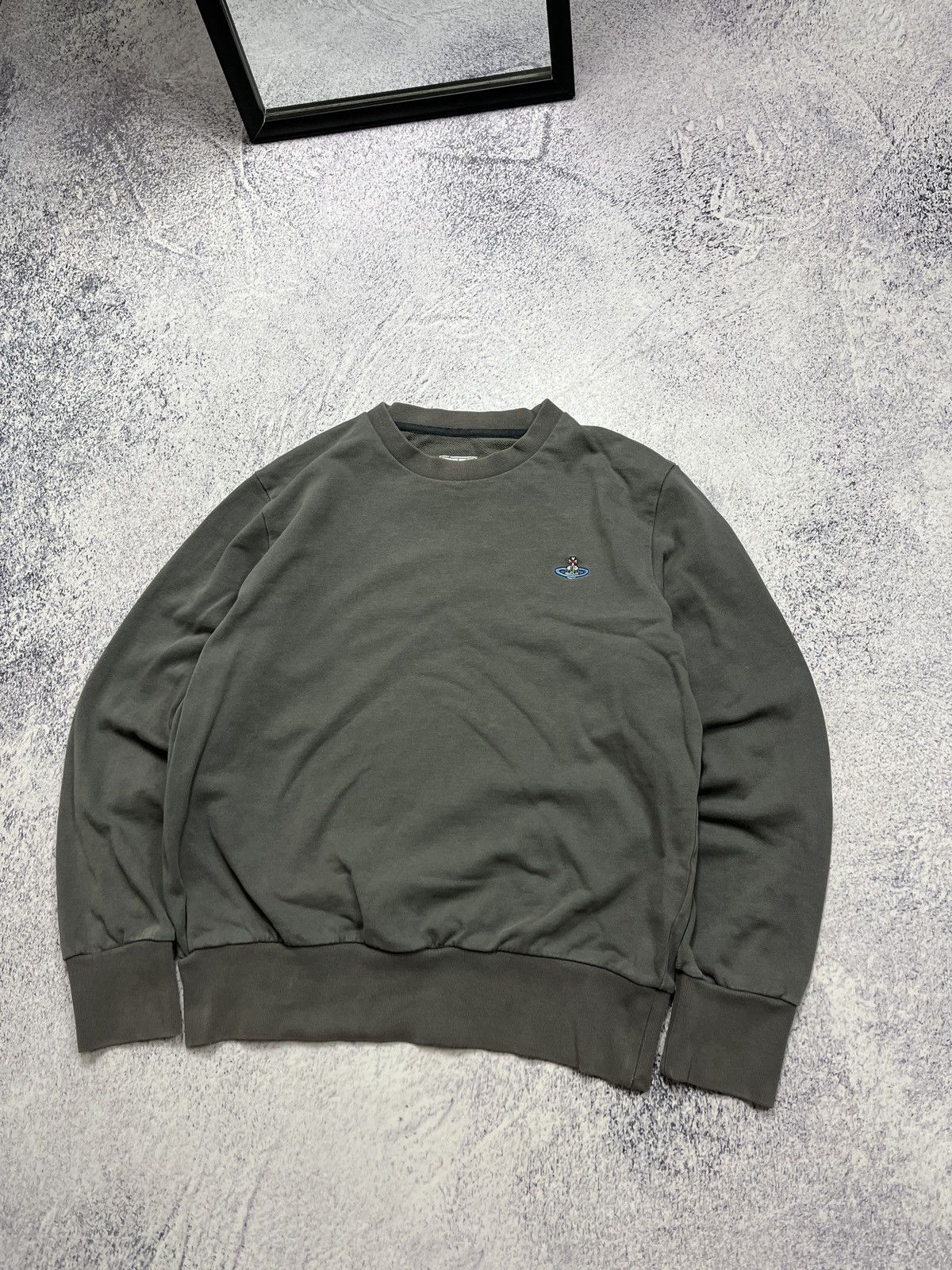 Vivienne Westwood Vintage Vivienne Westwood Sweatshirt Orb Logo Basic Pullover Size US S / EU 44-46 / 1 - 3 Thumbnail