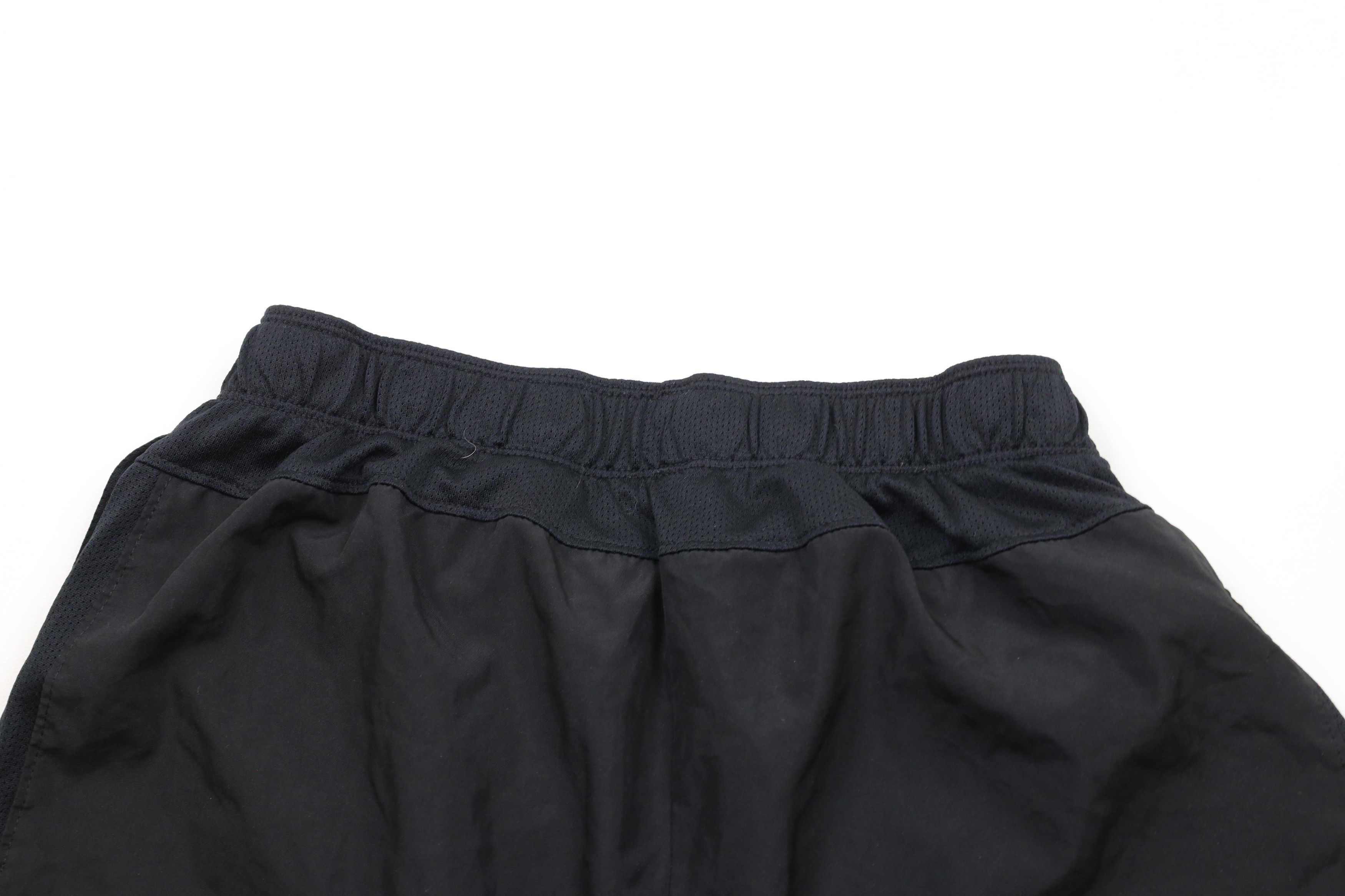 Nike × Vintage Vintage Nike Scott Reflective Swoosh Lined Shorts Black Size US 32 / EU 48 - 9 Thumbnail