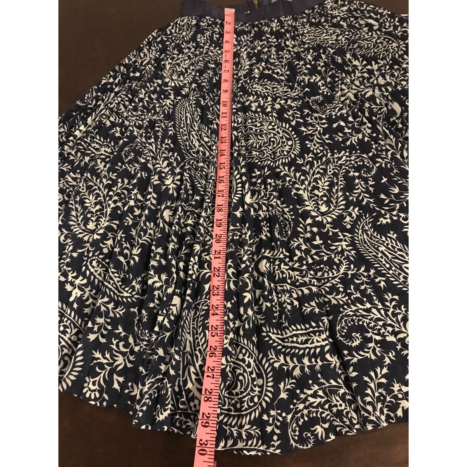 Anthropologie Anthropologie Girls From Savoy Blue Pleated Floral Midi Size 28" / US 6 / IT 42 - 5 Thumbnail