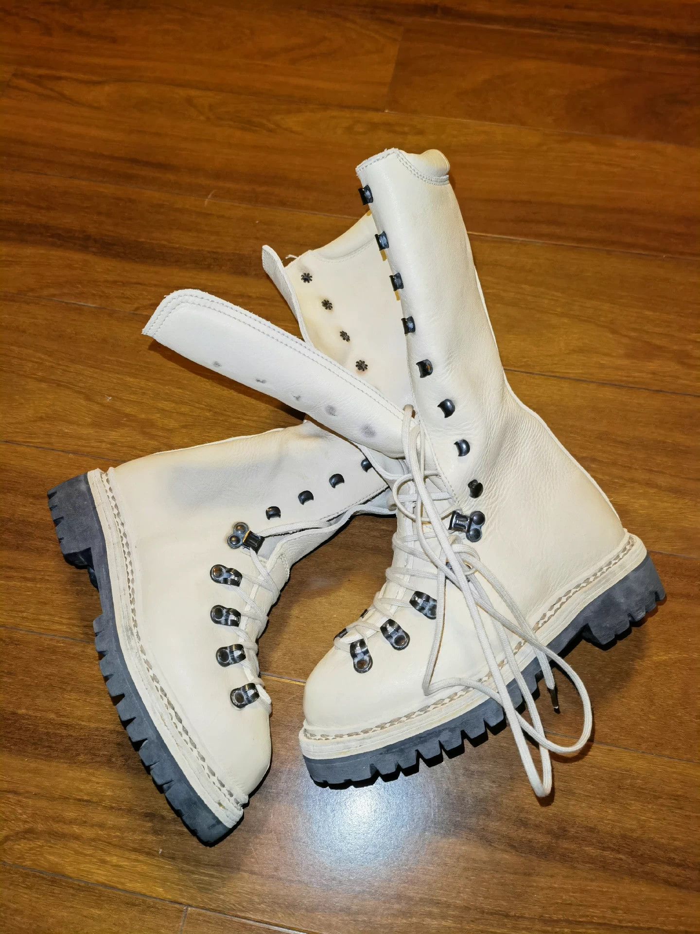 Guidi Guidi white high-top hiking boots, Size US 6 / IT 36 - 7 Thumbnail