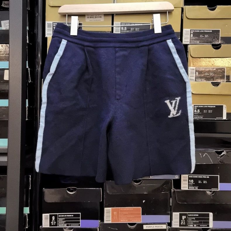 Louis Vuitton Louis Vuitton size m SS24 Navy Preppy Blue Wrap Knit Short Size US 28 / EU 44 - 1 Thumbnail