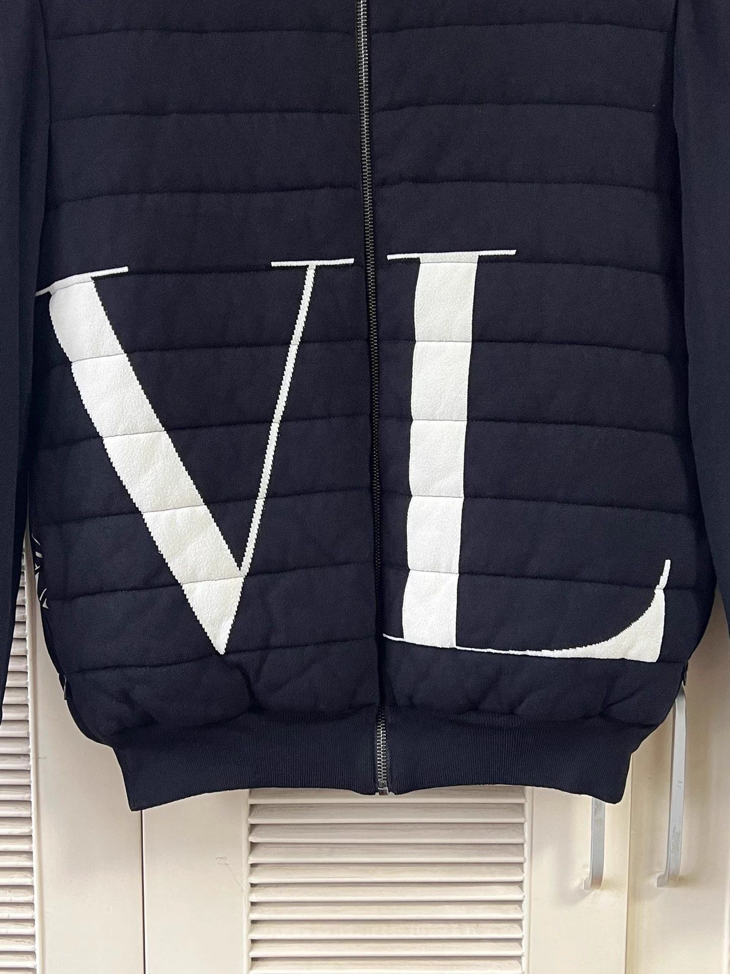 Valentino Valentino Men's Black Big Logo Puffer S Logo Lining Size US S / EU 44-46 / 1 - 4 Thumbnail