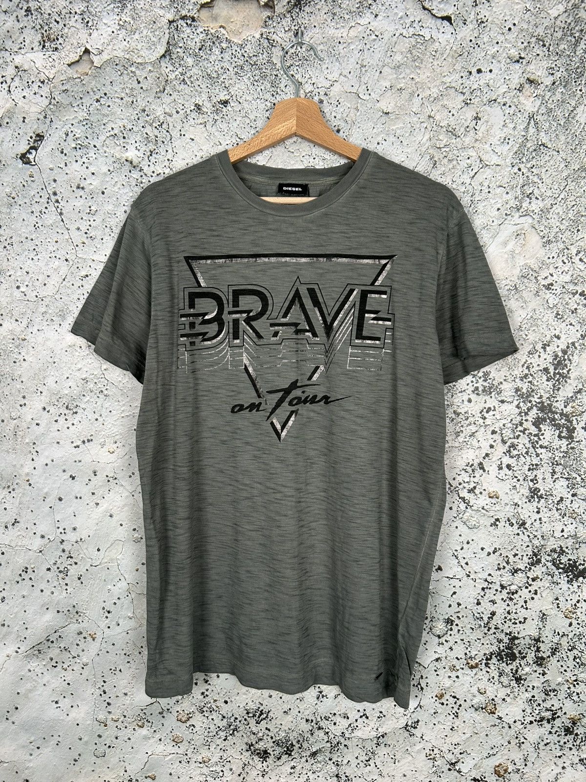 Diesel Diesel Brave Graphic Tee Tour Punk Grunge Y2K Skate Rock Size US L / EU 52-54 / 3 - 1 Thumbnail