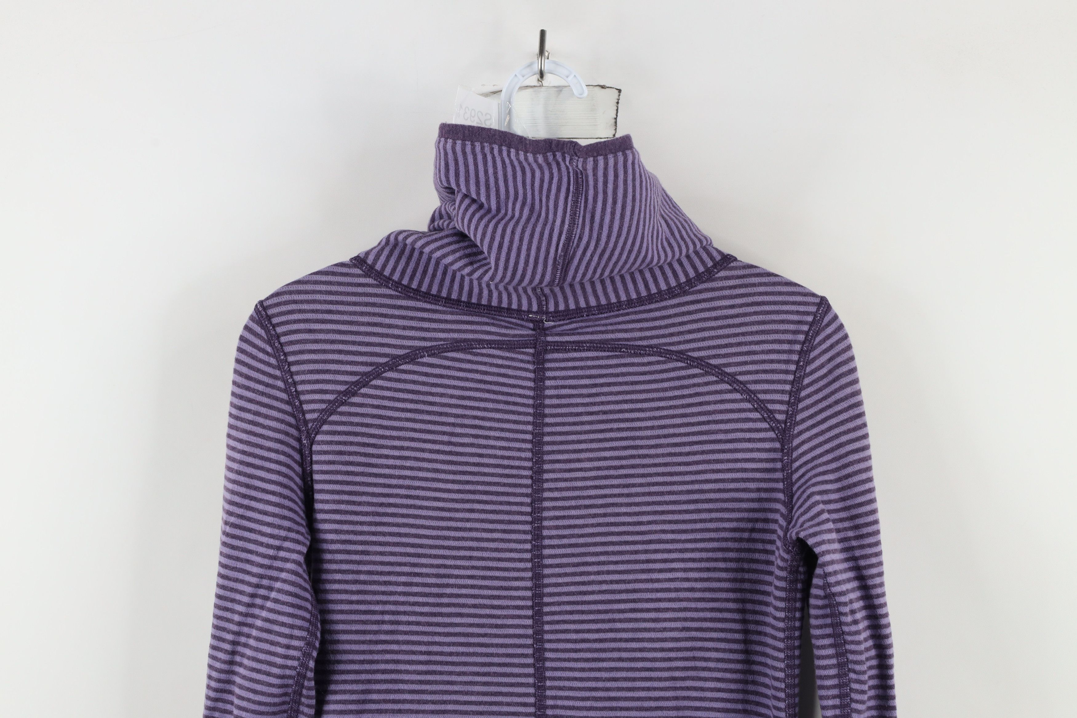 Lululemon × Vintage Lululemon Reversible In A Cinch Funnel Neck Sweater Purple Size XS / US 0-2 / IT 36-38 - 7 Thumbnail