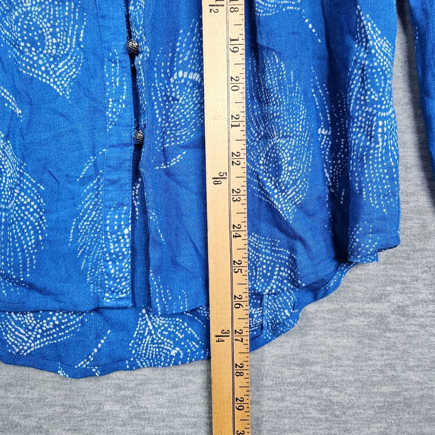 Lucky Brand Lucky Brand Women's V-neck Button Up Boho Peasant Feather Printed Shirt XS Blue Floral 90s Theme Womens Dressy Casual Shirt Size XS / US 0-2 / IT 36-38 - 5 Thumbnail