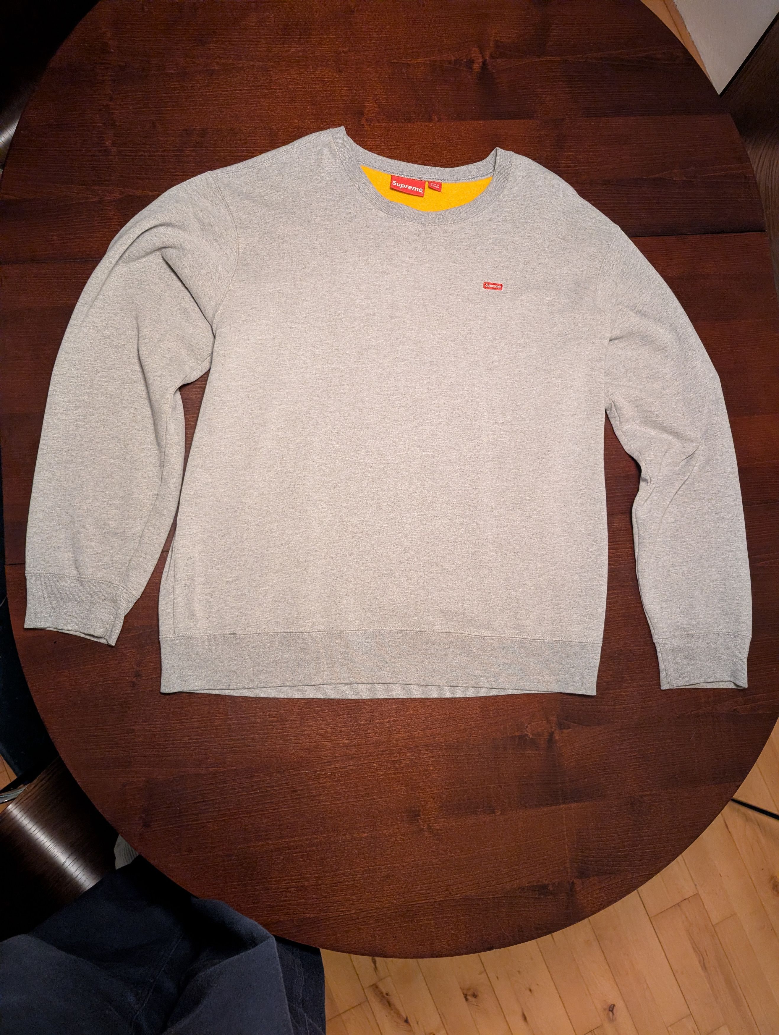 Supreme Supreme Small Box Logo Crewneck Grey – Made in Canada Size US XL / EU 56 / 4 - 1 Thumbnail