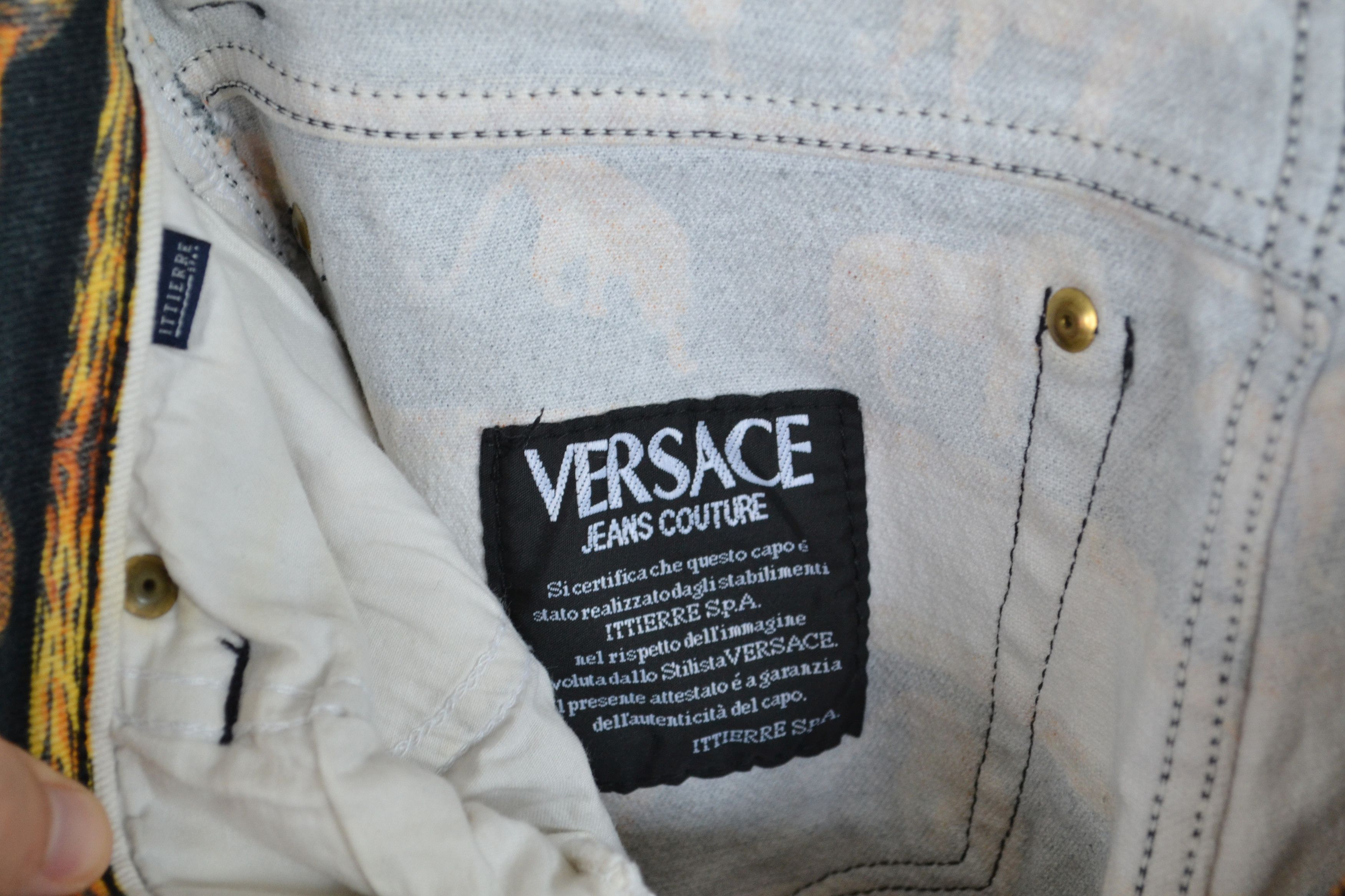 Versace Jeans Couture VERSACE Jeans Pants Printed Tiger Lion Denim Vintage 90s Size 30" / US 8 / IT 44 - 10 Thumbnail