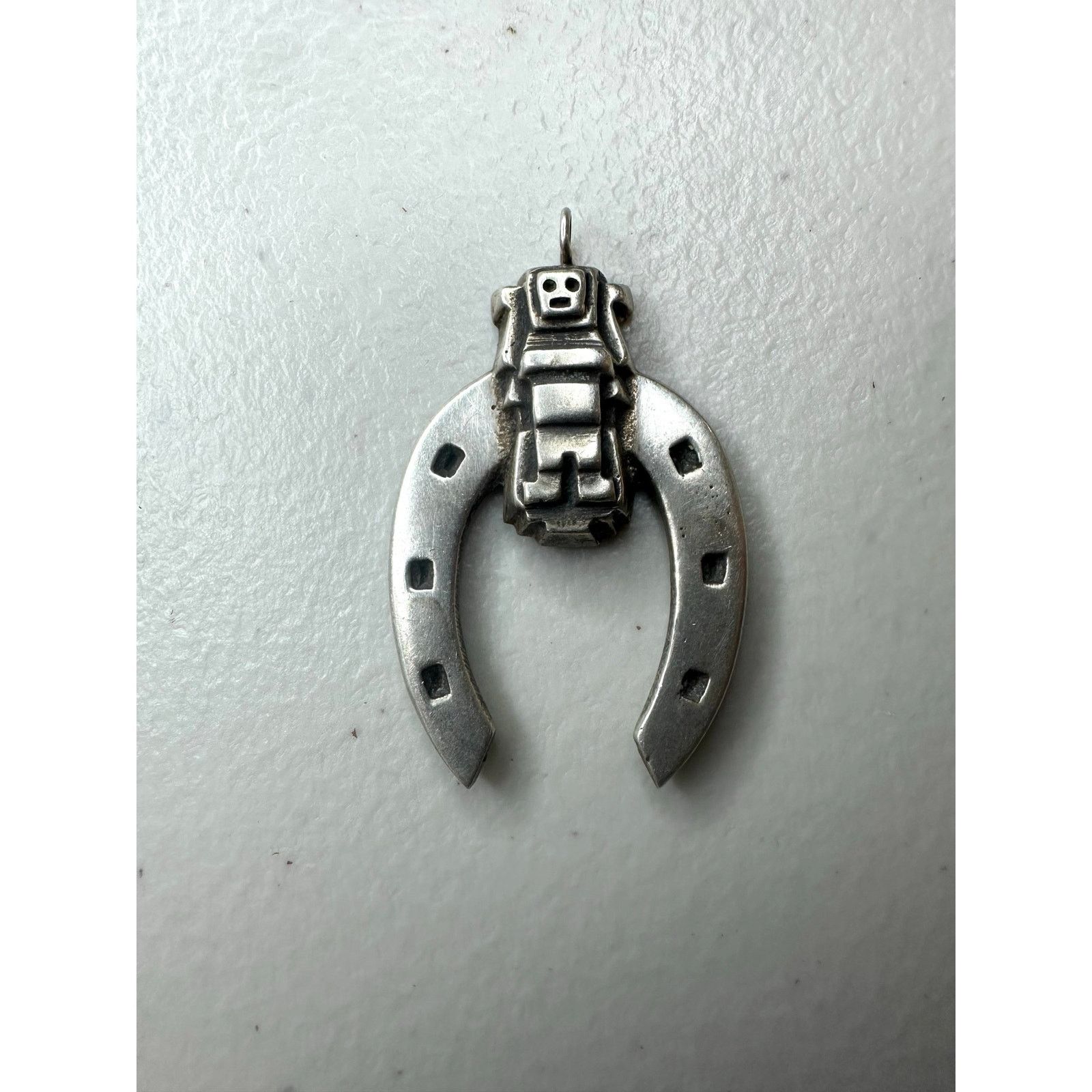 & Other Stories Peru 925 Sterling Silver Tumi Horseshoe Pendant Heavy 14.3g Size ONE SIZE - 1 Thumbnail