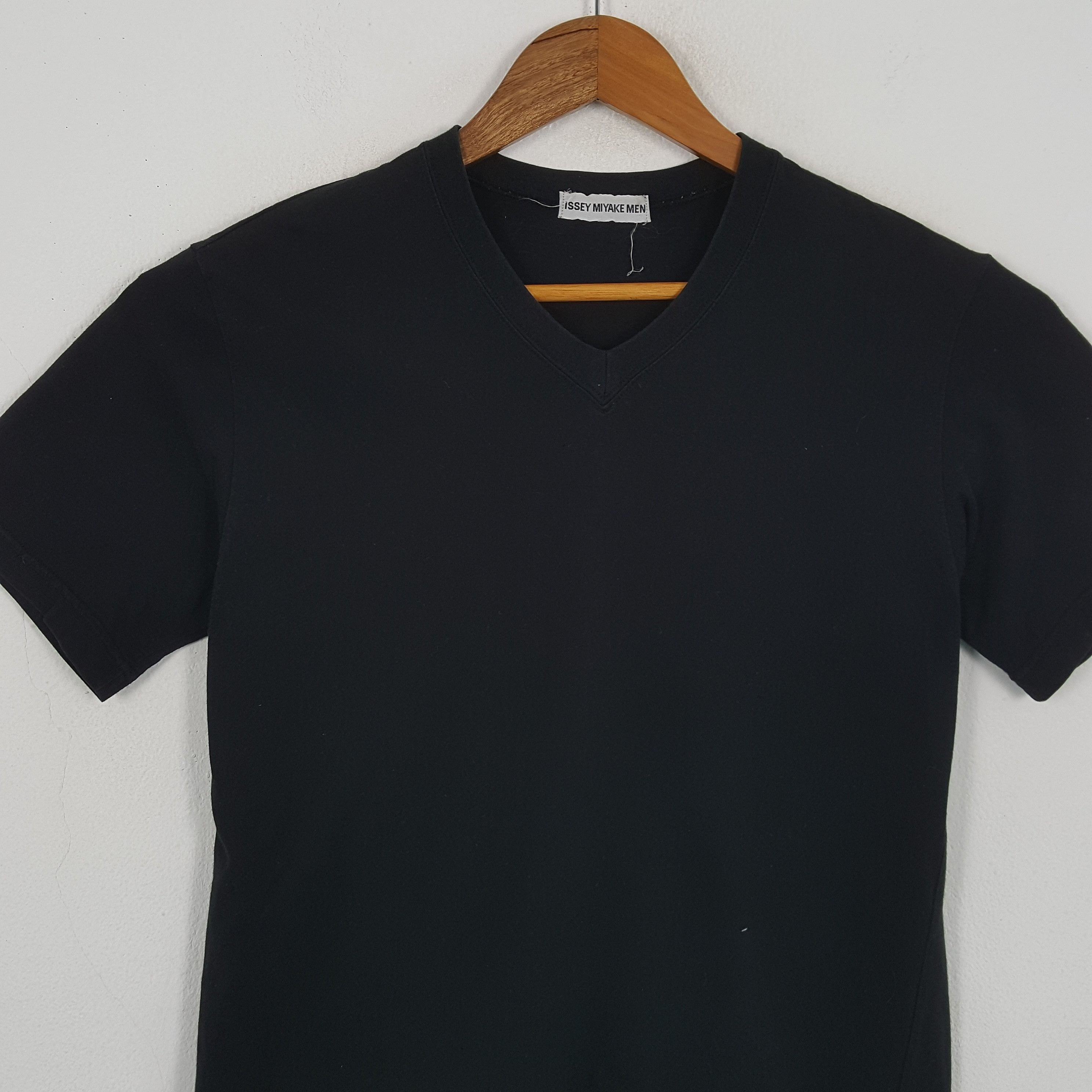 Issey Miyake × Japanese Brand × Vintage Vintage ISSEY MIYAKE MEN Japanese Fashion Designer T-Shirts Size US M / EU 48-50 / 2 - 2 Thumbnail