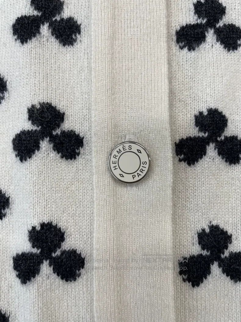 Hermes Hermes White Four-Leaf Clover Cashmere Cardigan Jacket Lon Size XS / US 0-2 / IT 36-38 - 2 Thumbnail