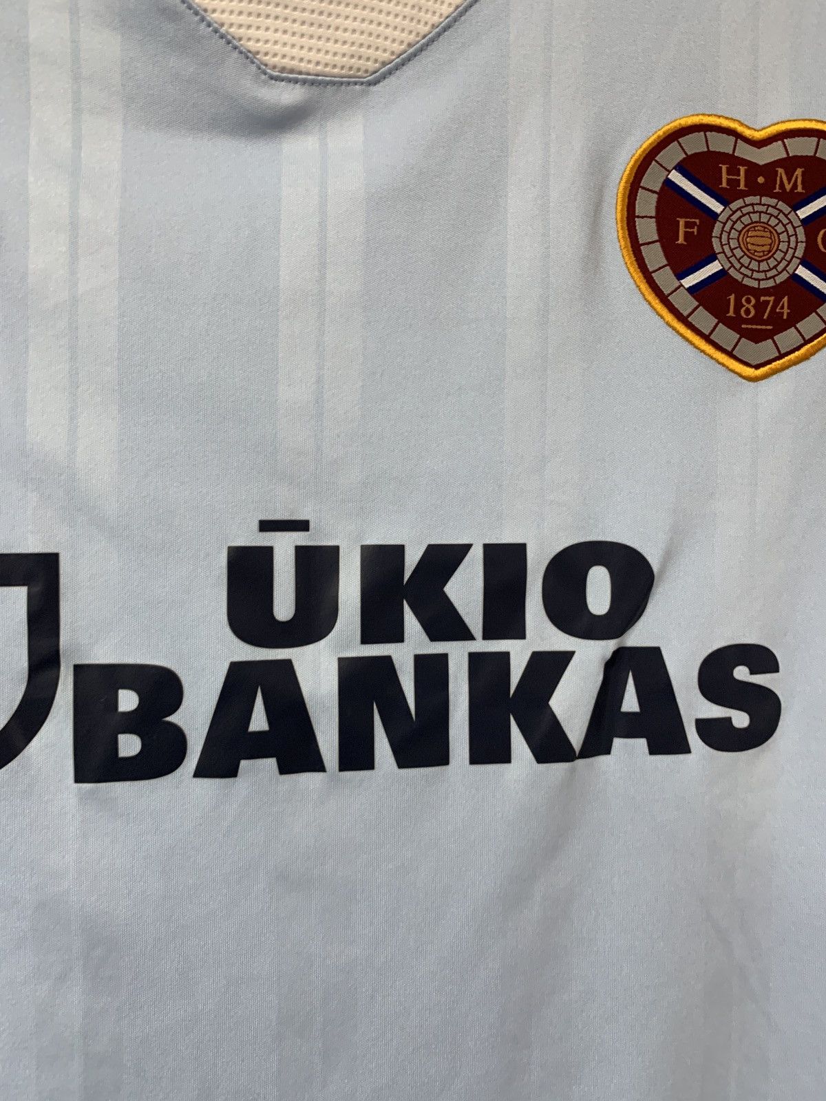 Umbro Heart Of Midlothian 2009 Away Football Shirt Umbro Soccer Size US M / EU 48-50 / 2 - 7 Thumbnail