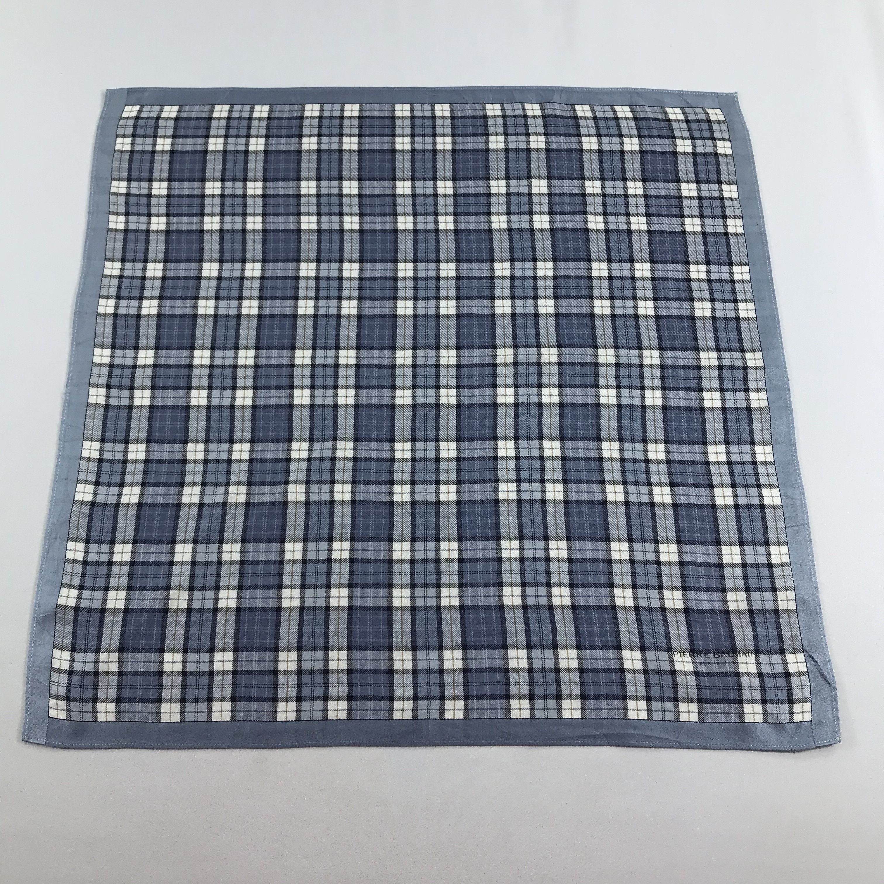 Pierre Balmain Pierre Balmain Handkerchief Neckerchief Bandana H922 Size ONE SIZE - 2 Thumbnail
