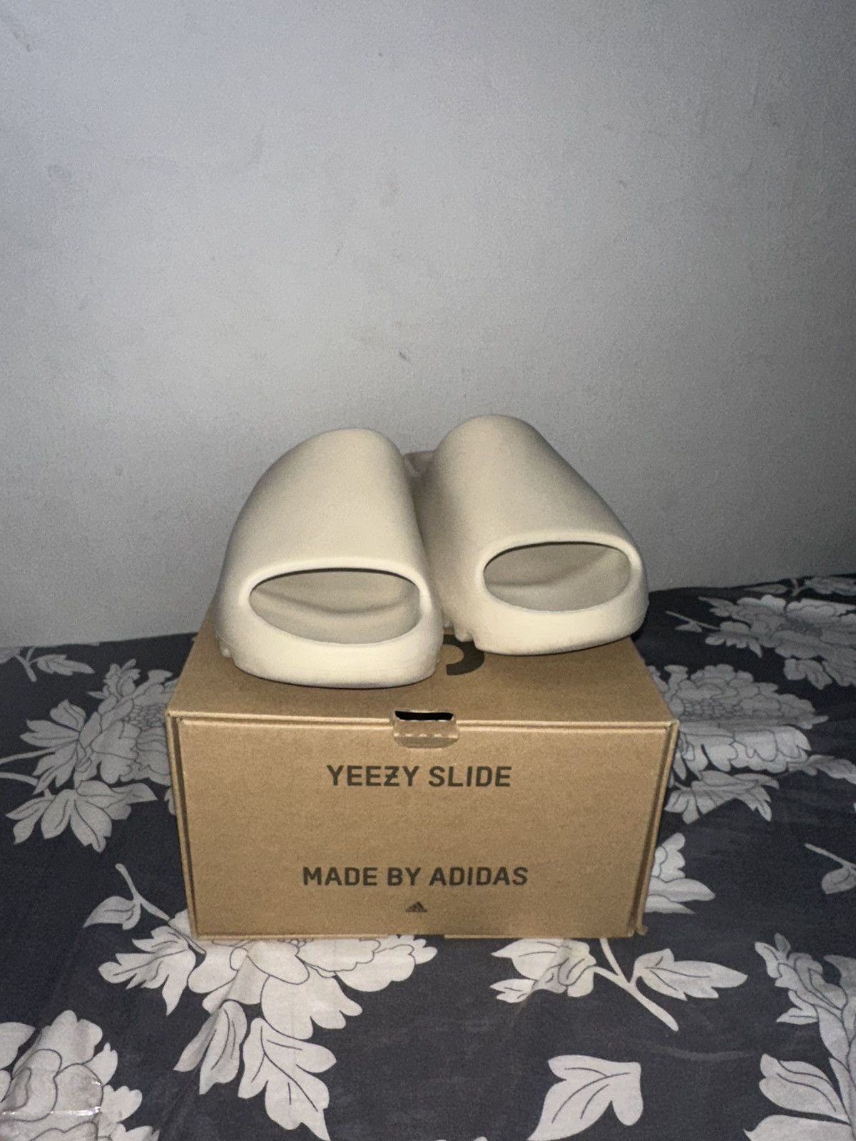 Yeezy Slide Bone 2019