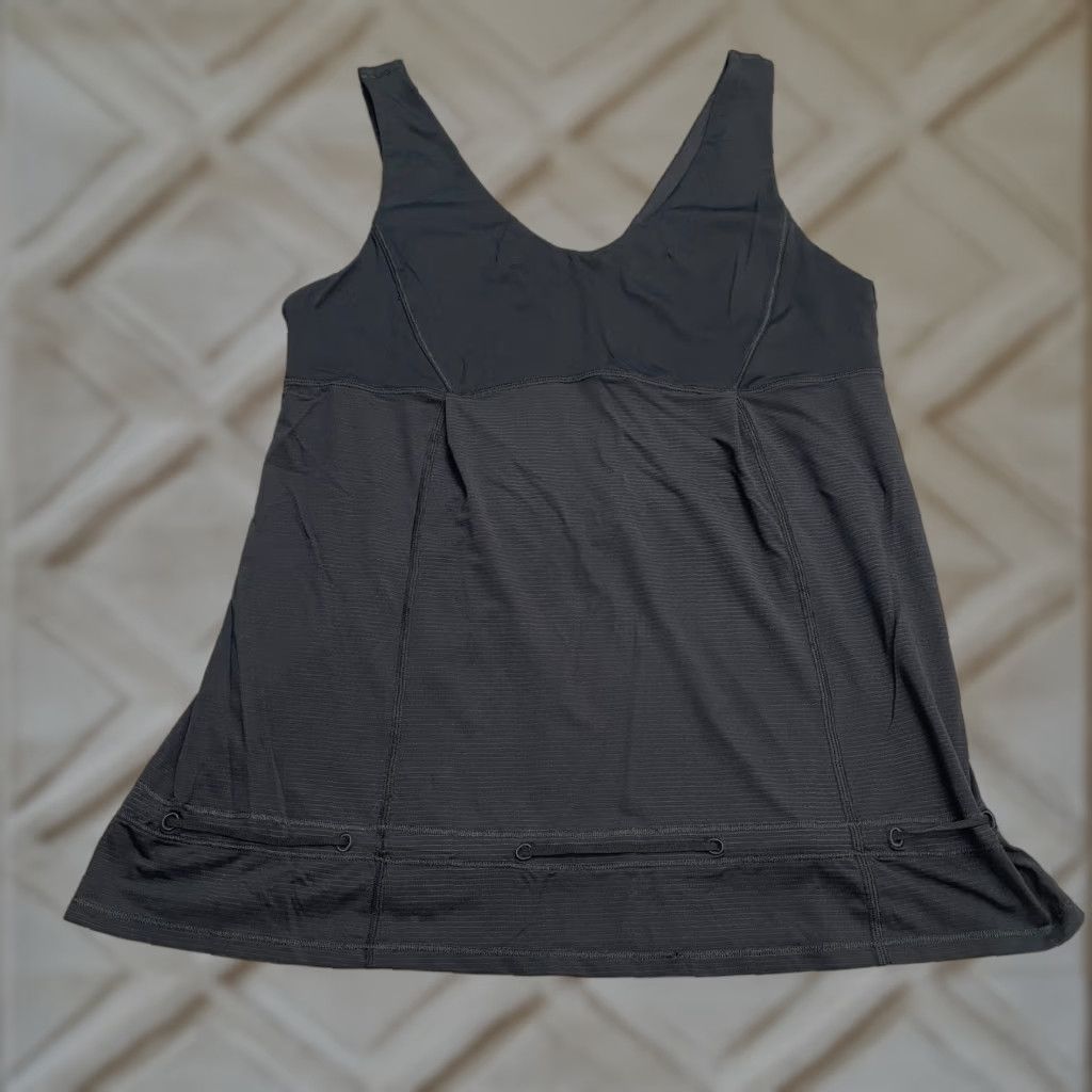 Lululemon Lululemon Active Tank Top Womens 6 Black V-Neck Relaxed Sleeveless Athletic Run Size M / US 6-8 / IT 42-44 - 1 Thumbnail