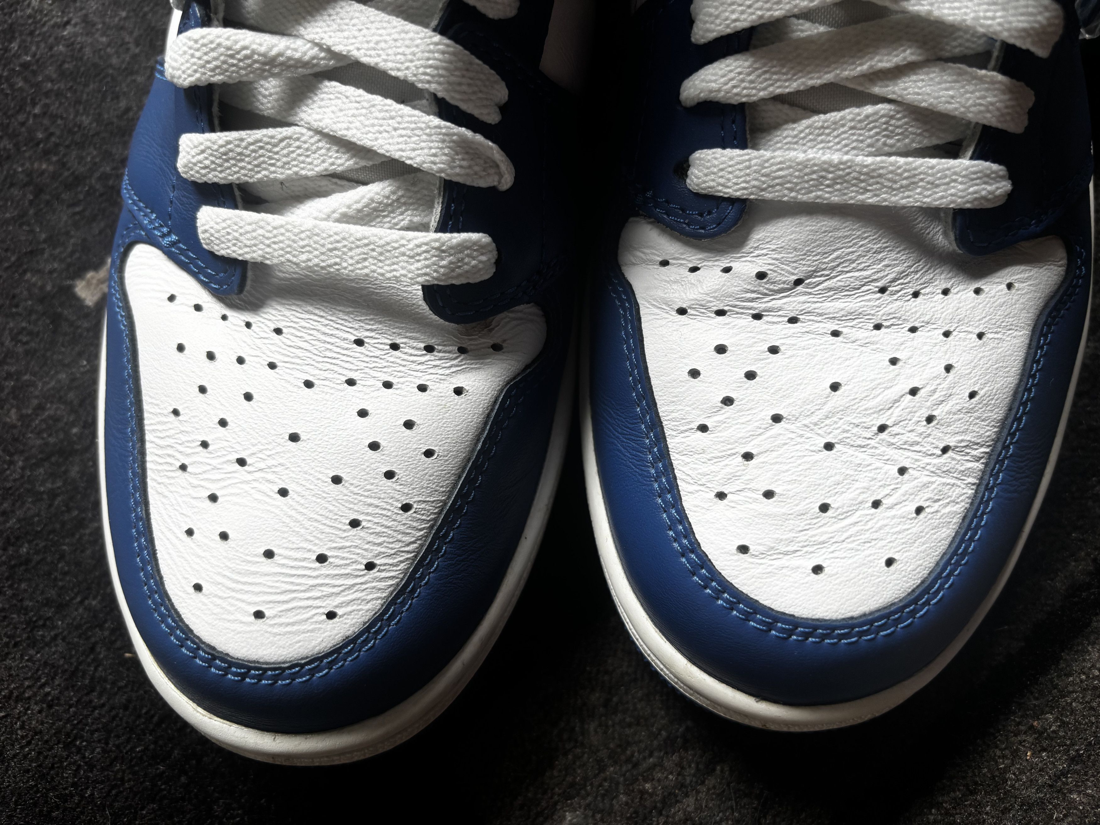 Jordan Brand Nike Air Jordan 1 Retro High Storm Blue 2016 US10.5/EU44.5 Size US 10.5 / EU 43-44 - 4 Thumbnail