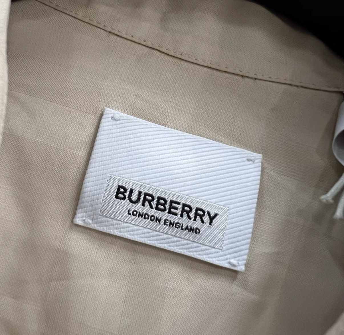 Burberry Burberry Beige Lapel Shirt J41 Size XS / US 0-2 / IT 36-38 - 4 Thumbnail