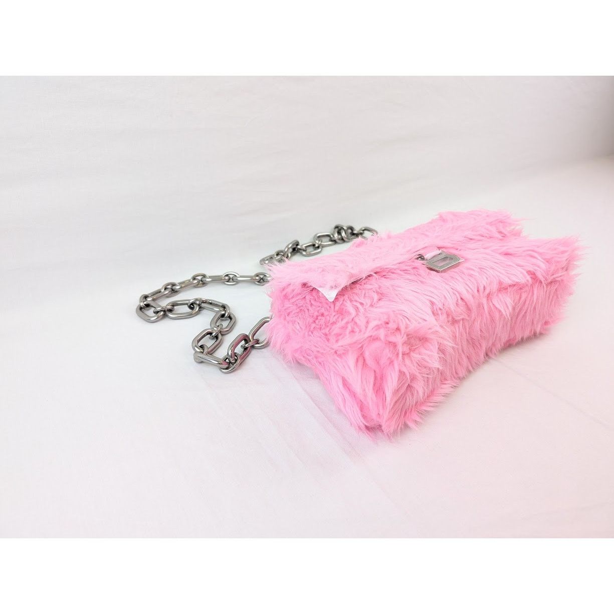 Balenciaga o1rshd1 Size: OS / Fake Fur Shoulder Bag in Pink Size ONE SIZE - 13 Thumbnail