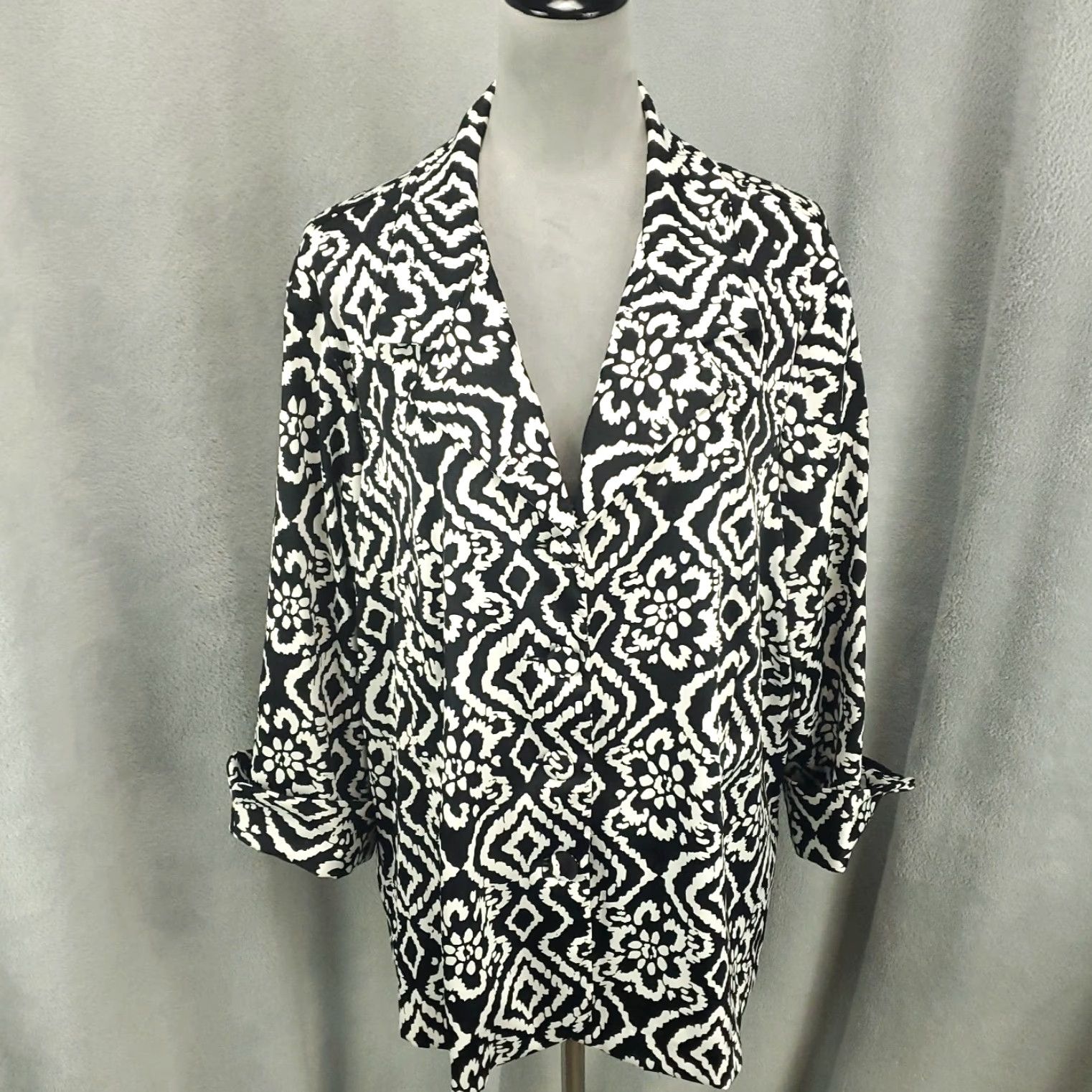 Vintage Dressbarn Button Up Top Womens 2X Black White Geometric Floral Mixed Print Size XXL / US 16-18 / IT 52-54 - 2 Thumbnail