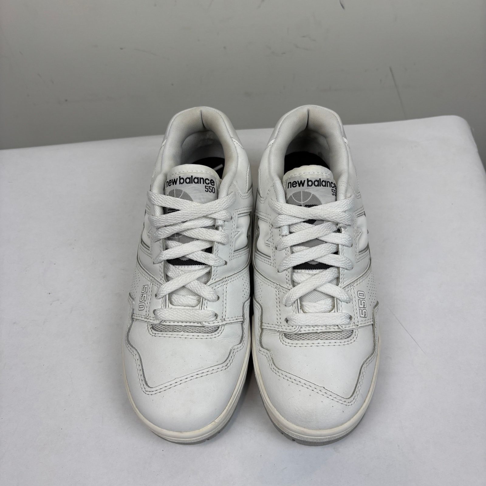 New Balance New Balance BB550 White Sneakers Shoes Unisex W's 7 M's 5.5 Size US 5.5 / EU 38 - 6 Thumbnail
