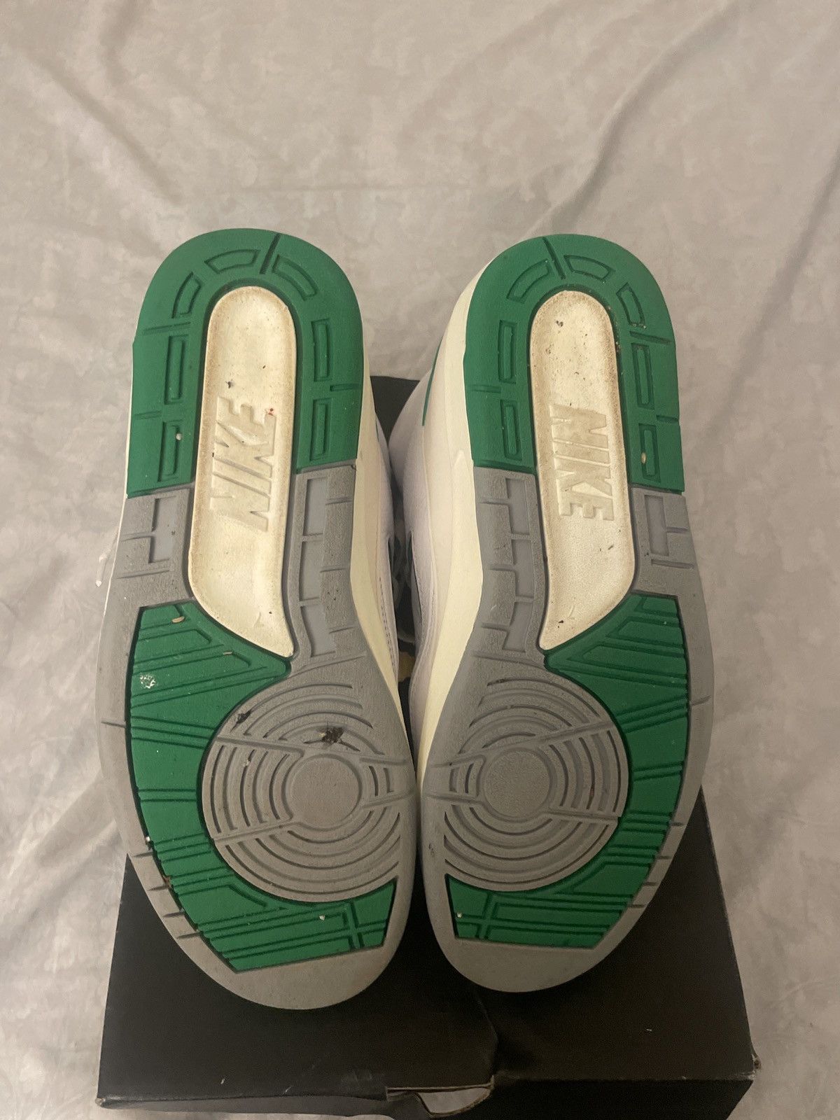 Jordan Brand × Nike Air Jordan 2 Retro (GS) Size US 7 / EU 40 - 5 Thumbnail