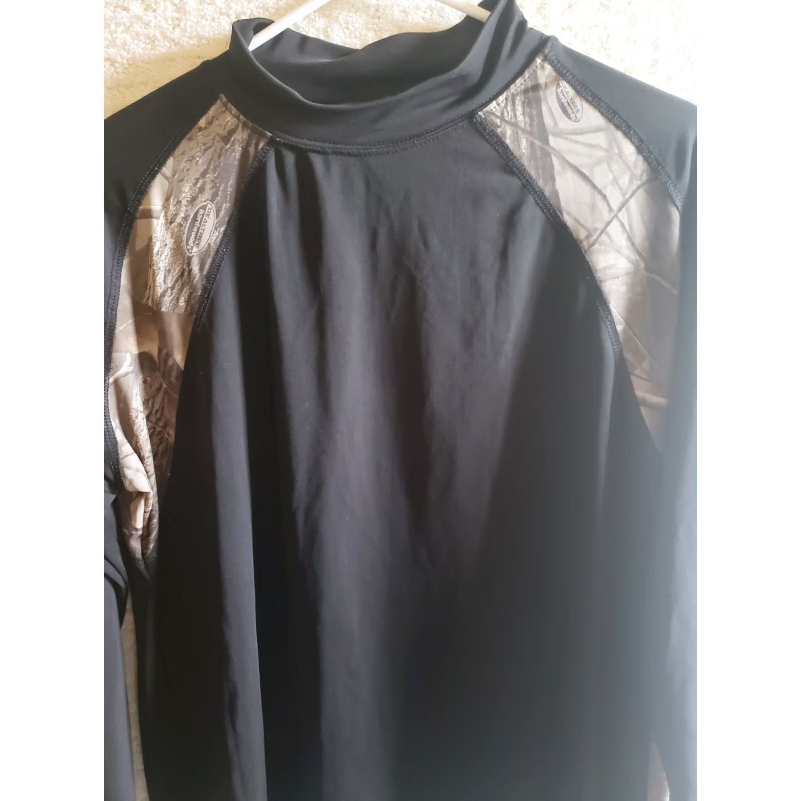 Realtree Outfitters Edge T-Shirt Men L Black Camo Crew Neck Long Sleeve Realtree Hardwoods Trim Size US L / EU 52-54 / 3 - 3 Thumbnail