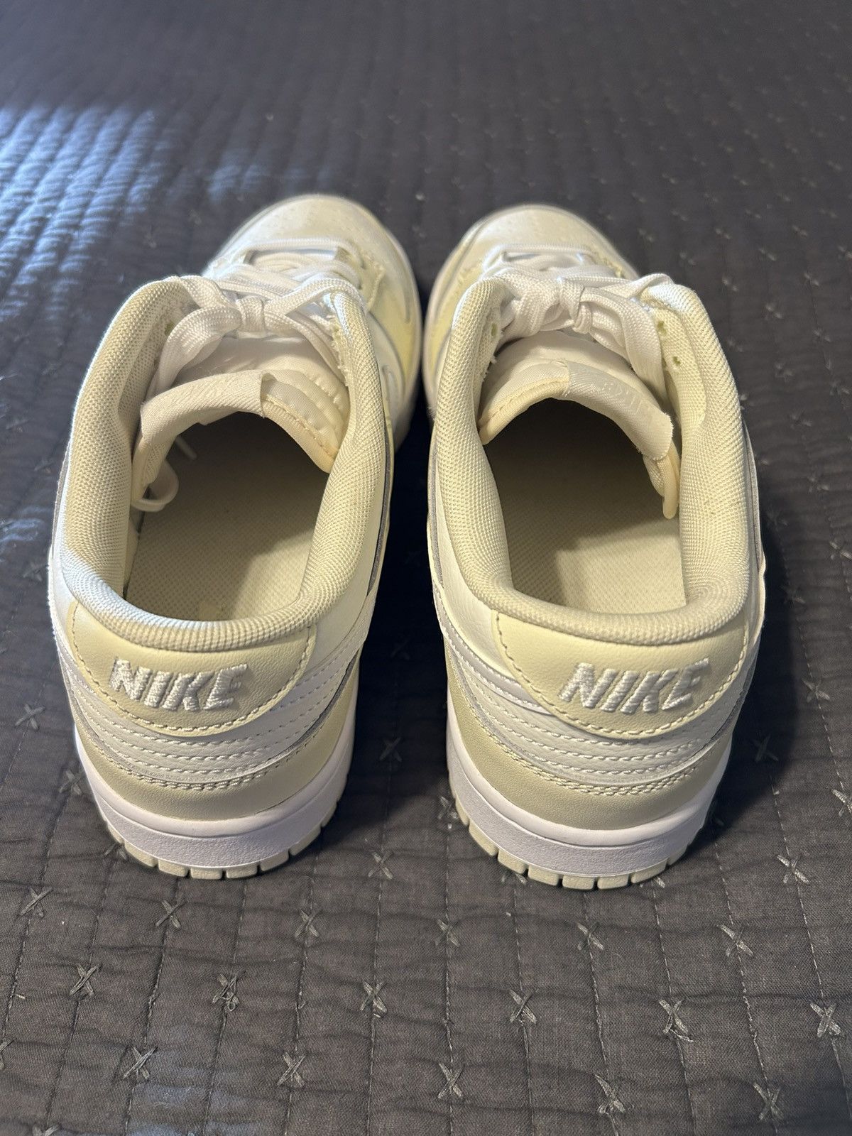 Nike Nike dunk coconut milk Size US 9 / EU 42 - 2 Thumbnail