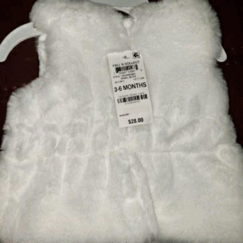 Designer Baby Faux Fur Vest NWT 3-6 months Size US XXS / EU 40 - 1 Preview