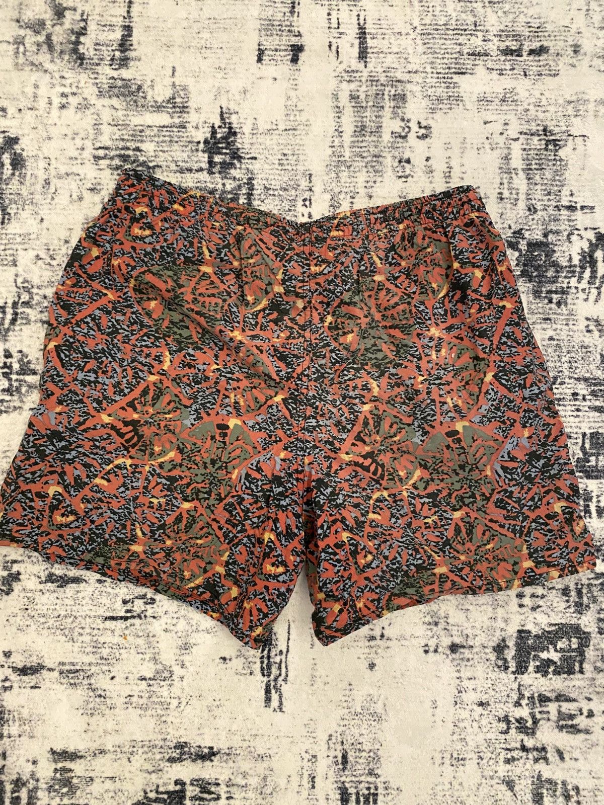 Nike × Vintage Nike Vintage 90s All Over Print Swim Shorts Chubbie Small Size US 31 - 2 Thumbnail
