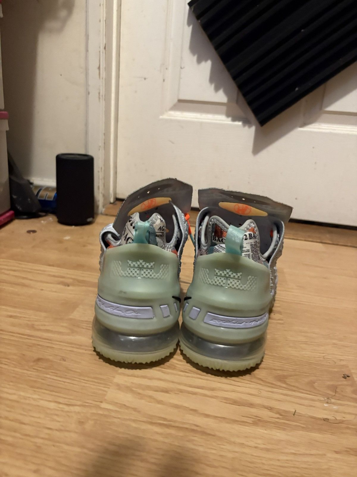Nike LeBron 18 G.O.A.T Vision Size US 9 / EU 42 - 3 Thumbnail