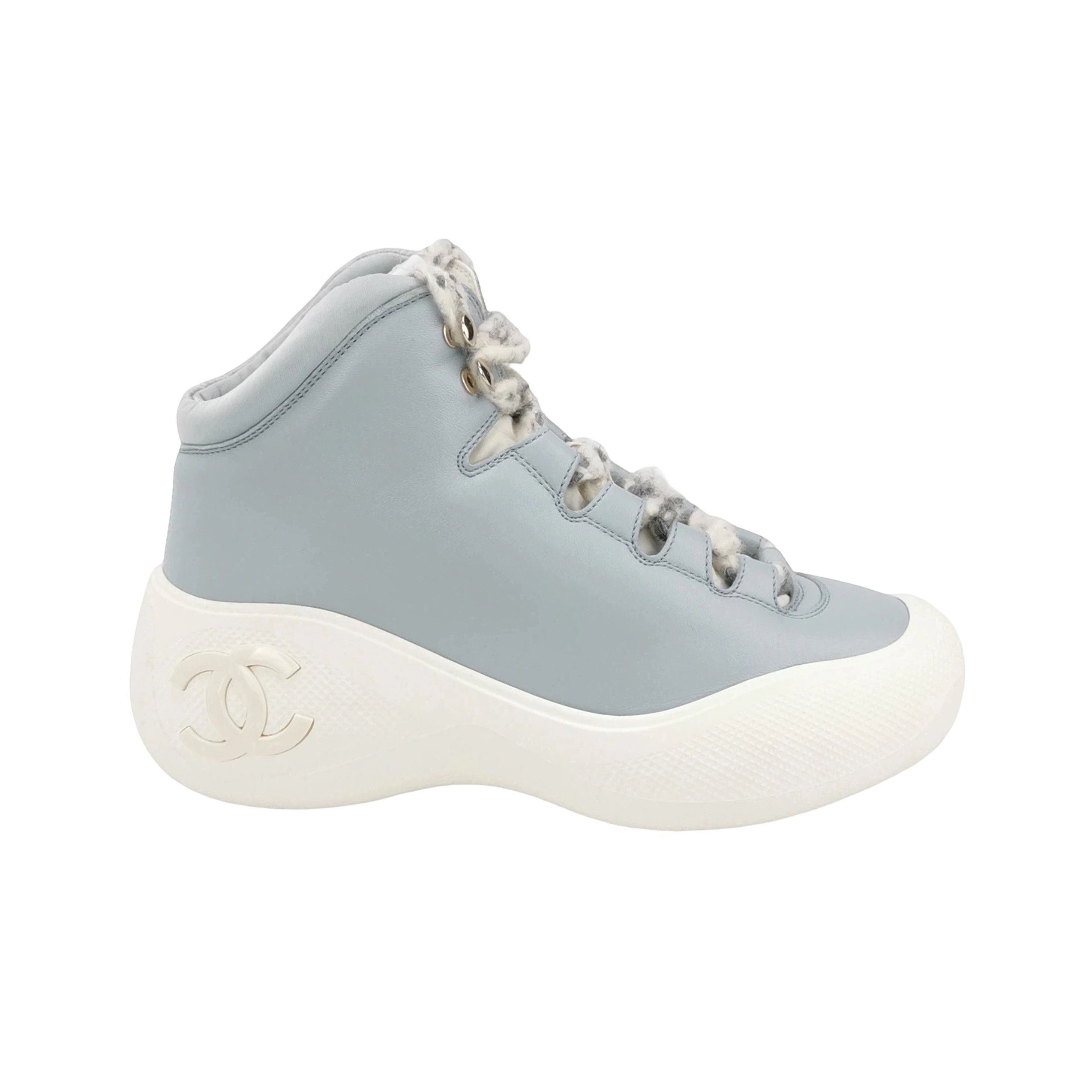 Chanel Chanel Women 7 Lowtop Sneakers Size US 7 / IT 37 - 1 Thumbnail