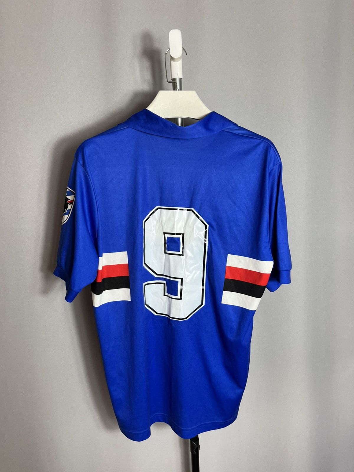 Asics Sampdoria shirt 1991 1992 Soccer Jersey #9 Gianluca Vialli Size US L / EU 52-54 / 3 - 7 Thumbnail