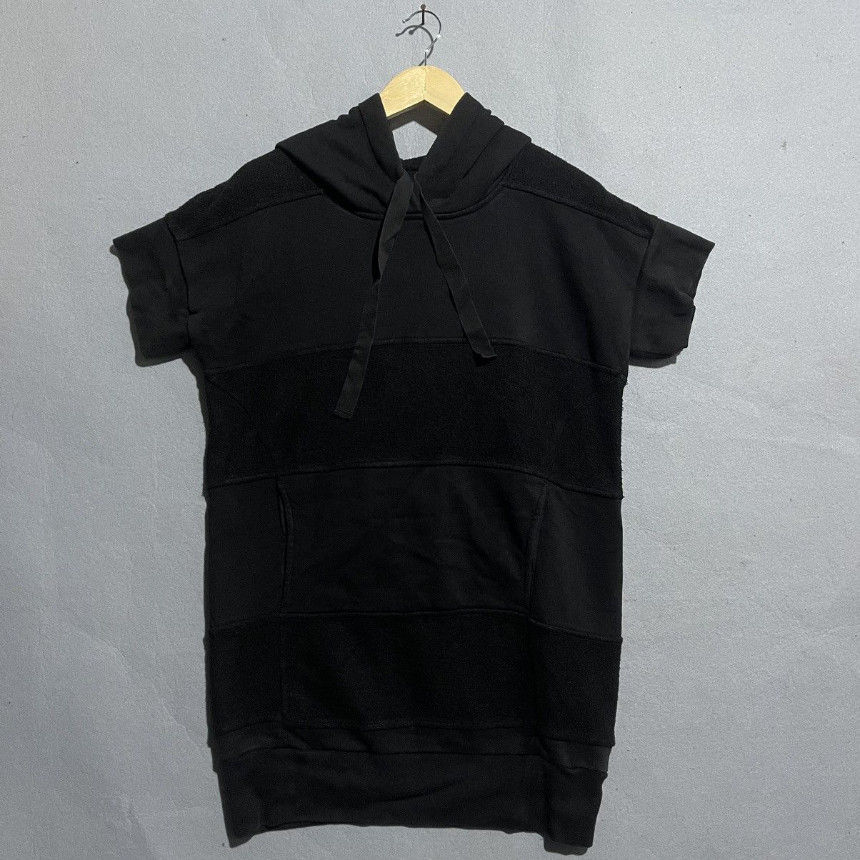 Maison Margiela MM6 Maison Margiela Black Sleeveless Hoodie Tunic – Size S Size S / US 4 / IT 40 - 6 Thumbnail