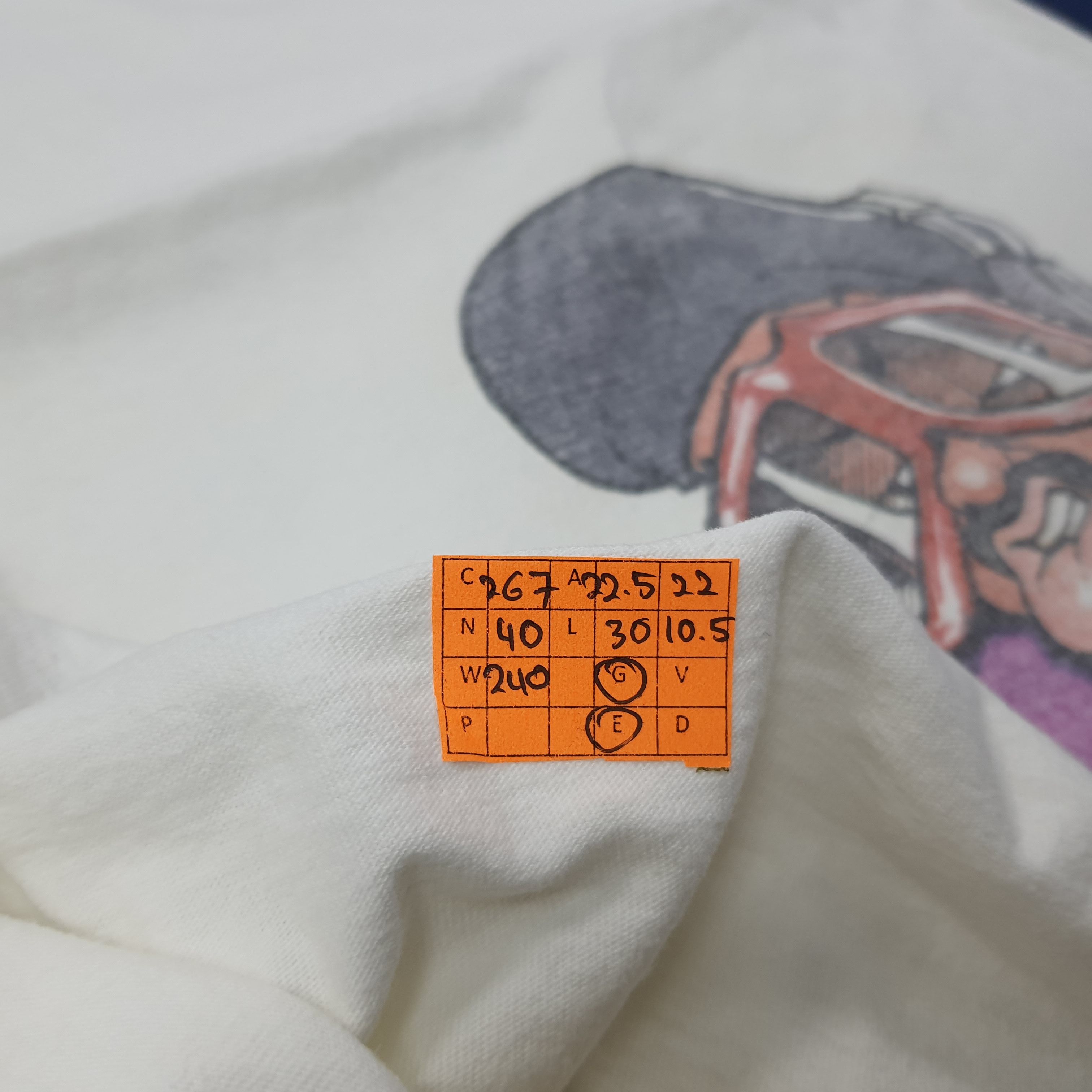 Vintage Vintage 90s Airbrush Hip Hop DJ Tshirt C267N40 Size US L / EU 52-54 / 3 - 9 Thumbnail