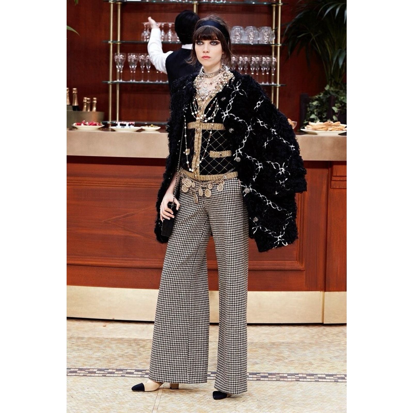 Chanel CHANEL Runway FW15 Brasserie Silk Cashmere 15K Cardigan FR42 Size M / US 6-8 / IT 42-44 - 2 Thumbnail