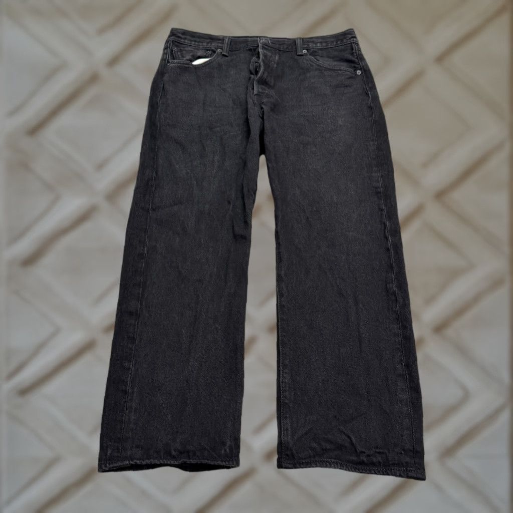 Levi's Levi's 501 Straight Jeans Mens 38x30 Black Cotton Denim Button Fly Casual Streetwear Regular 5-Pocket Size US 38 / EU 54 - 1 Thumbnail