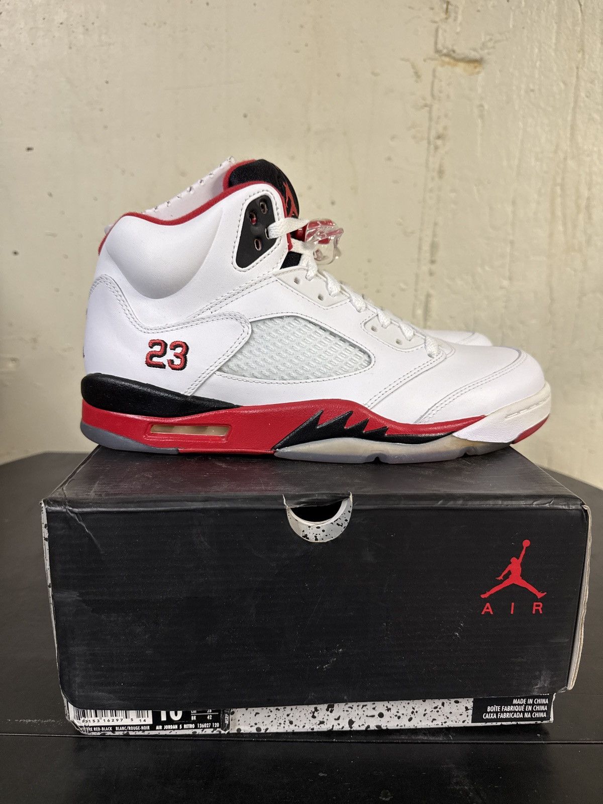 Jordan Brand × Nike Jordan 5 fire red Size US 10 / EU 43 - 2 Thumbnail