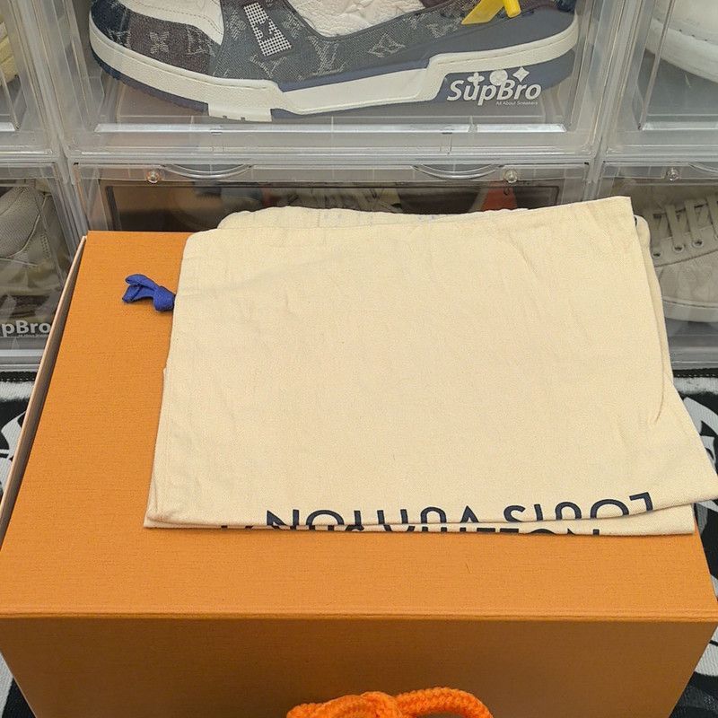 Louis Vuitton Louis Vuitton Trainer Maxi Sneakers in Gray and Orange -250 Size US 8 / EU 41 - 6 Thumbnail