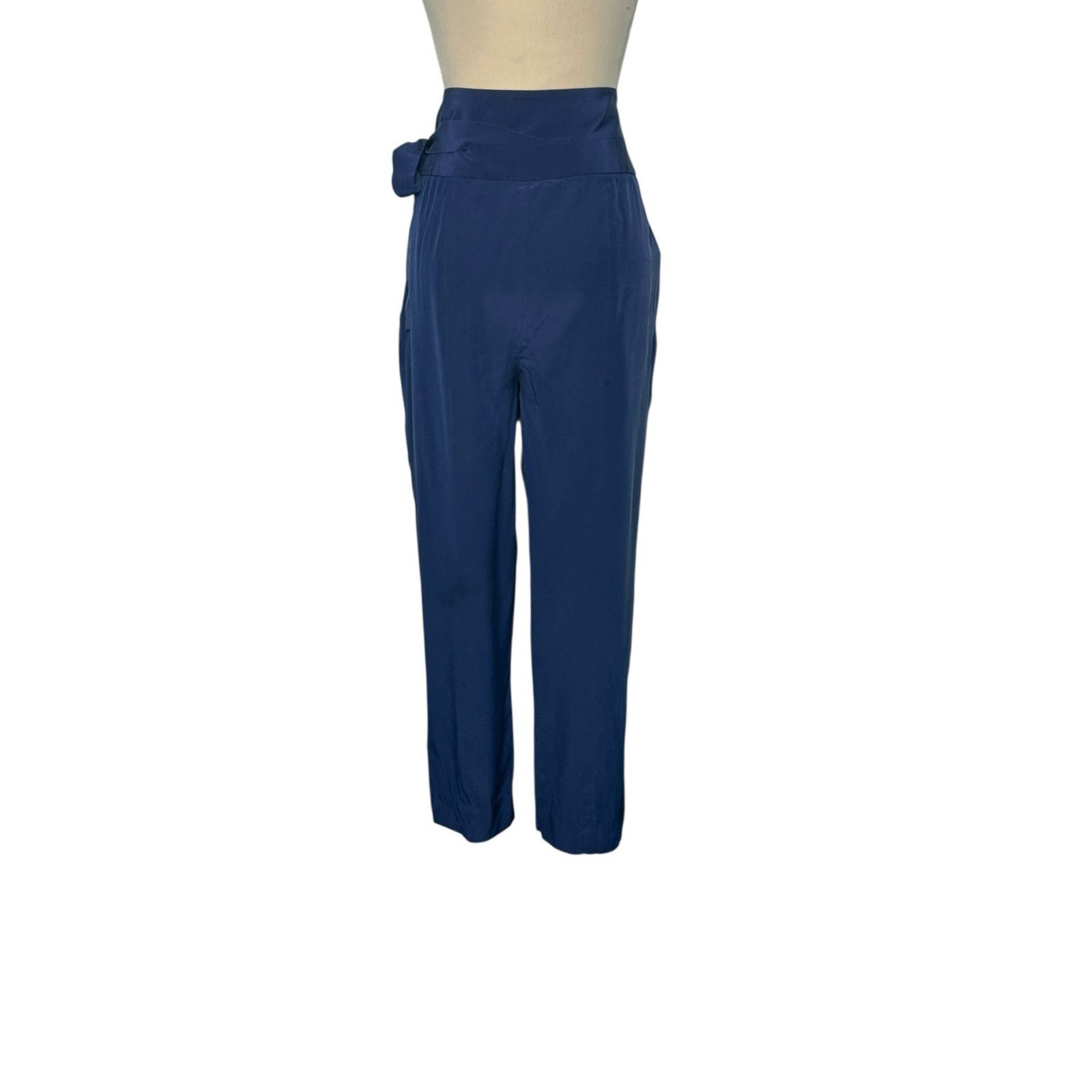 Diane von Furstenberg Diane Von Furstenbert Keaka navy crop pleated pants size 6 Size 28" / US 6 / IT 42 - 15 Thumbnail