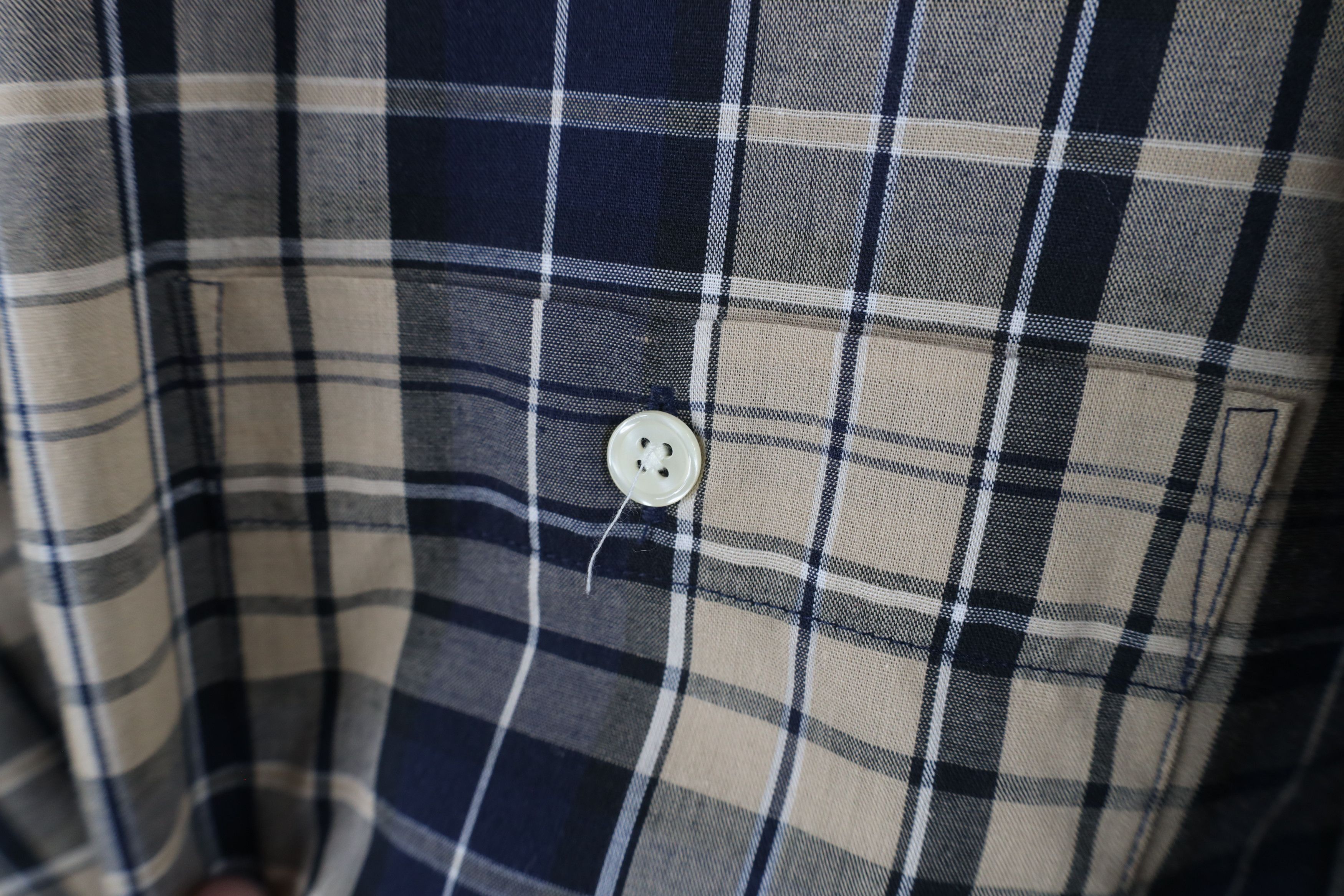 Vintage Vintage 90s Streetwear Short Sleeve Collared Button Shirt Size US L / EU 52-54 / 3 - 4 Thumbnail