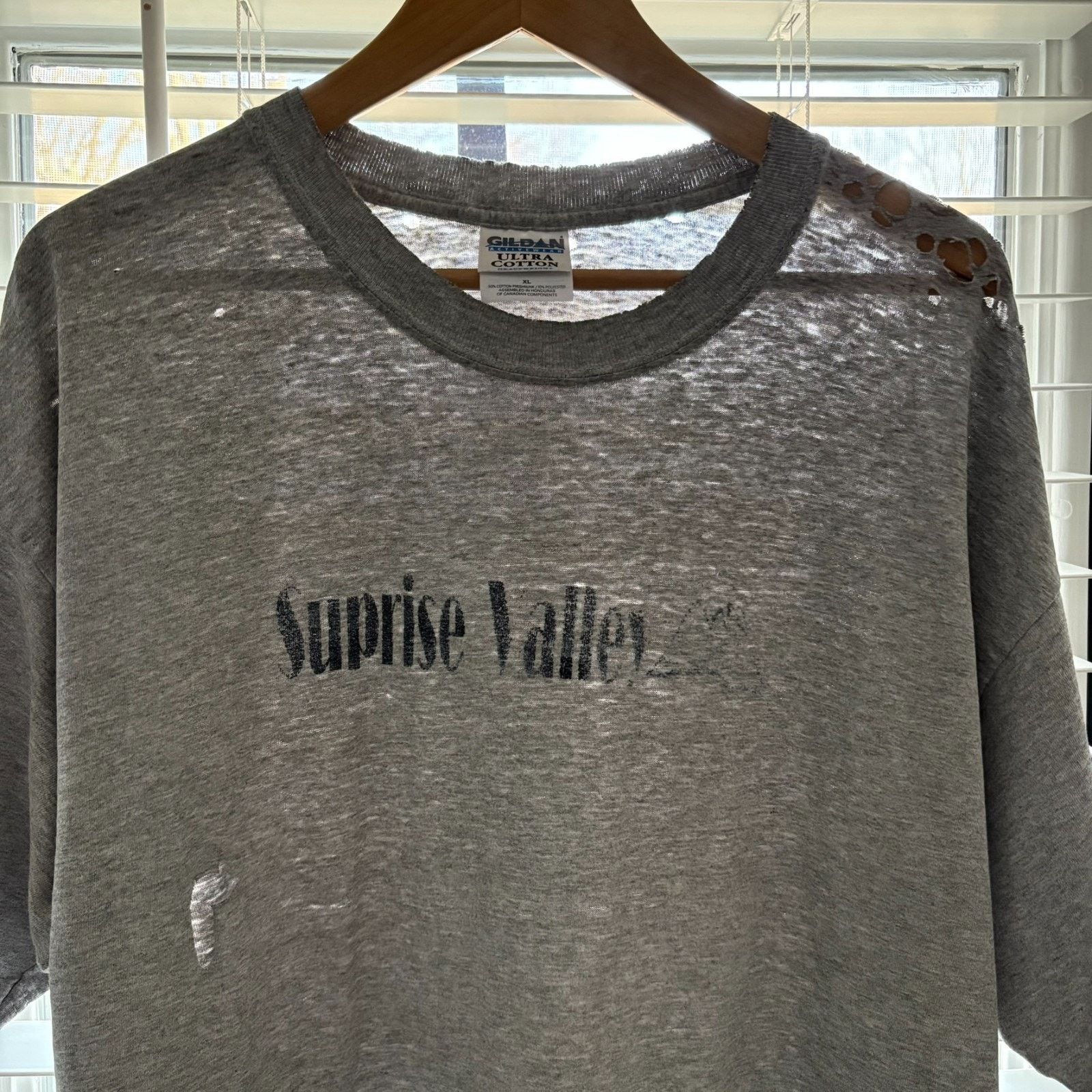 Vintage Vintage Super Thrashed Distressed Worn Zombi T-Shirt Size XL Size US XL / EU 56 / 4 - 1 Thumbnail