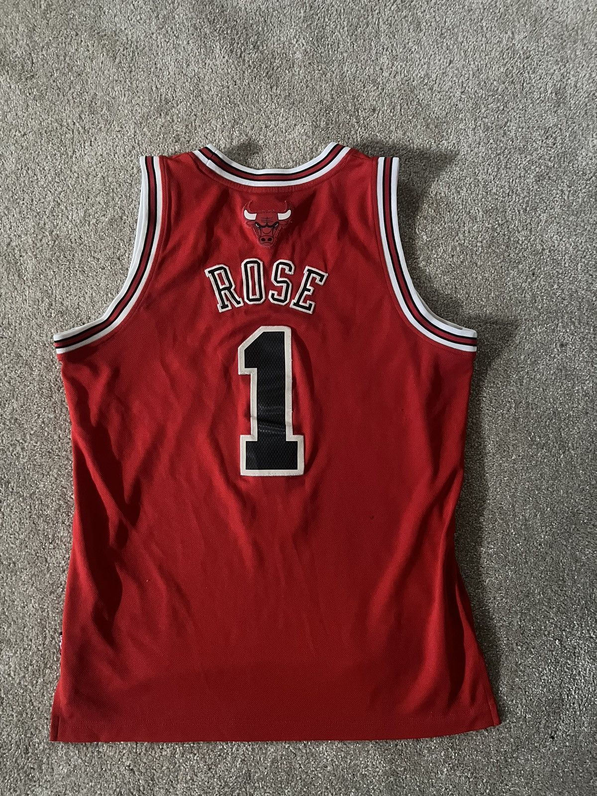 Adidas × NBA Derrick Rose Chicago Bulls Jersey (V Latin Nights Edition) Size US L / EU 52-54 / 3 - 2 Thumbnail
