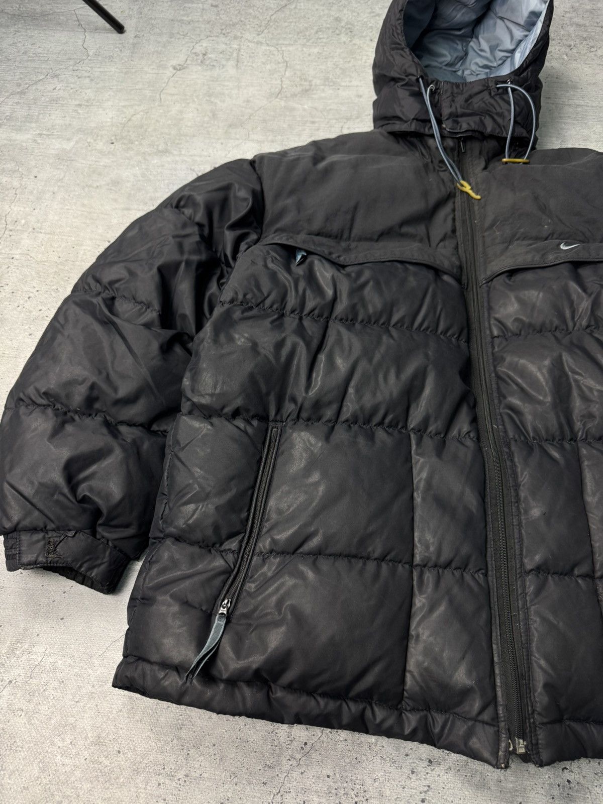 Nike Vintage Nike Distressed Retro Puffer Down Jacket Size US L / EU 52-54 / 3 - 5 Thumbnail